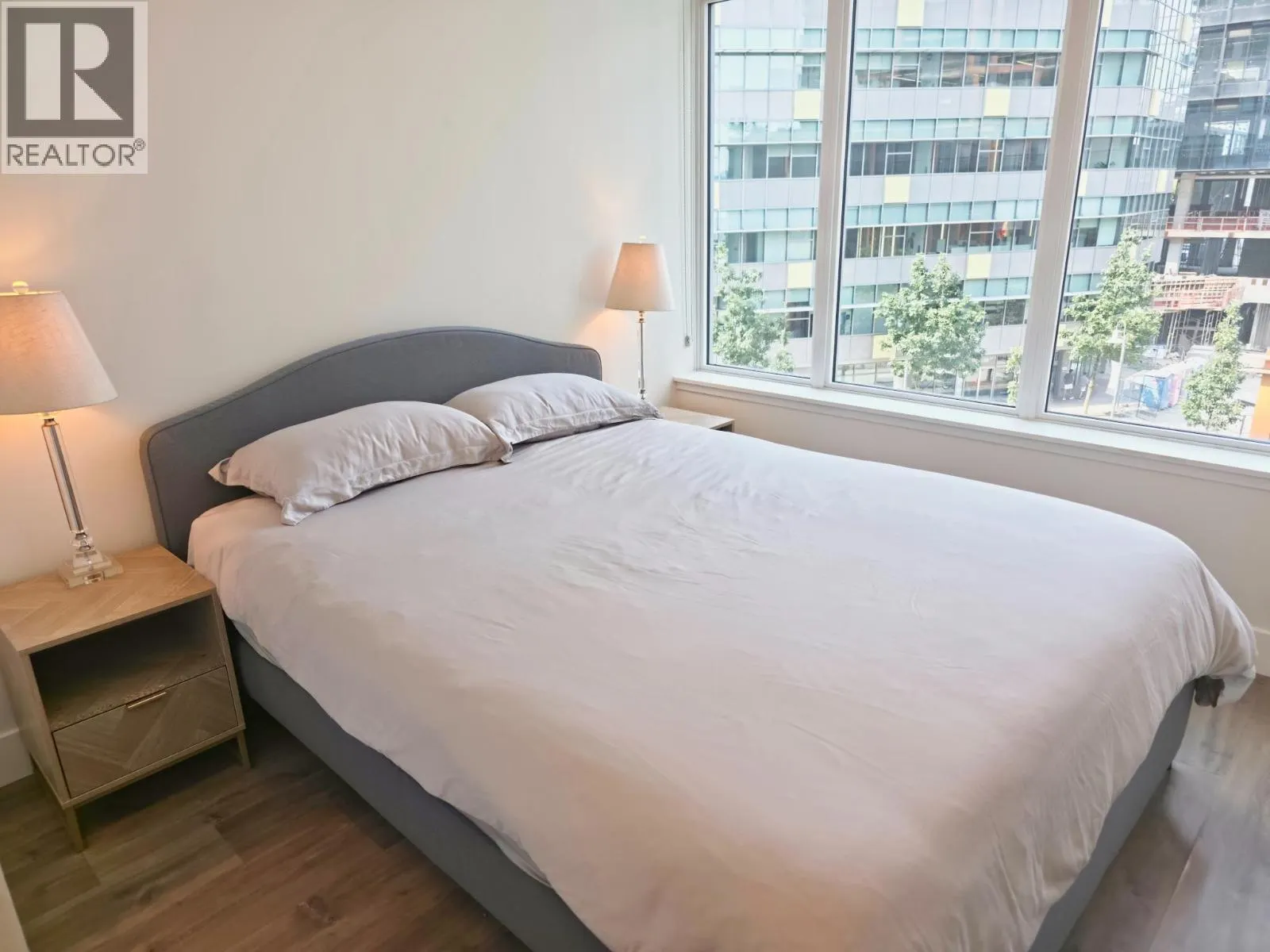 507 258 NELSON'S COURT