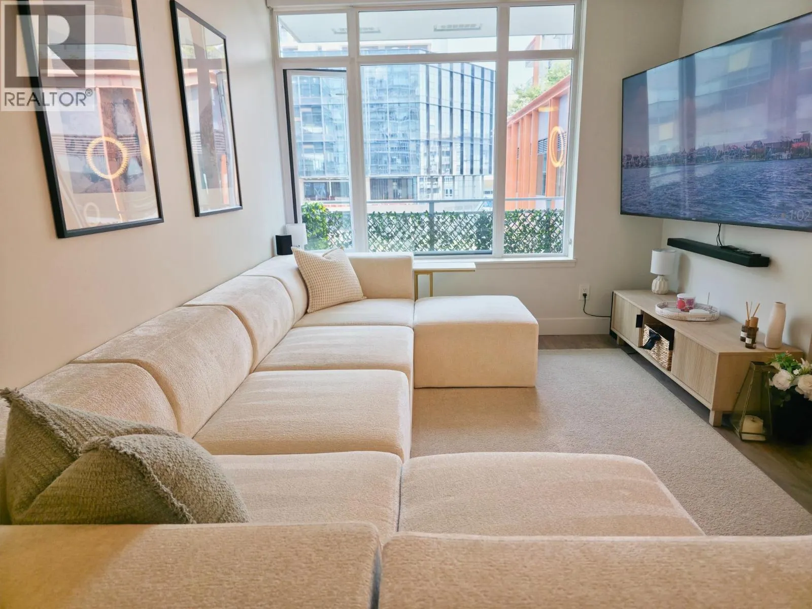 507 258 NELSON'S COURT