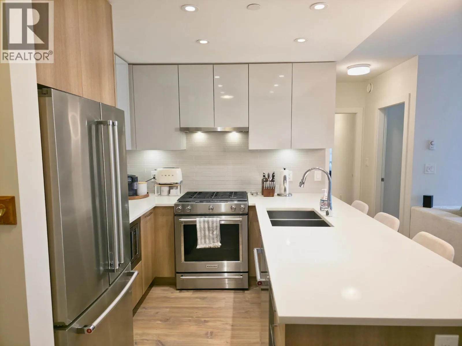 507 258 NELSON'S COURT