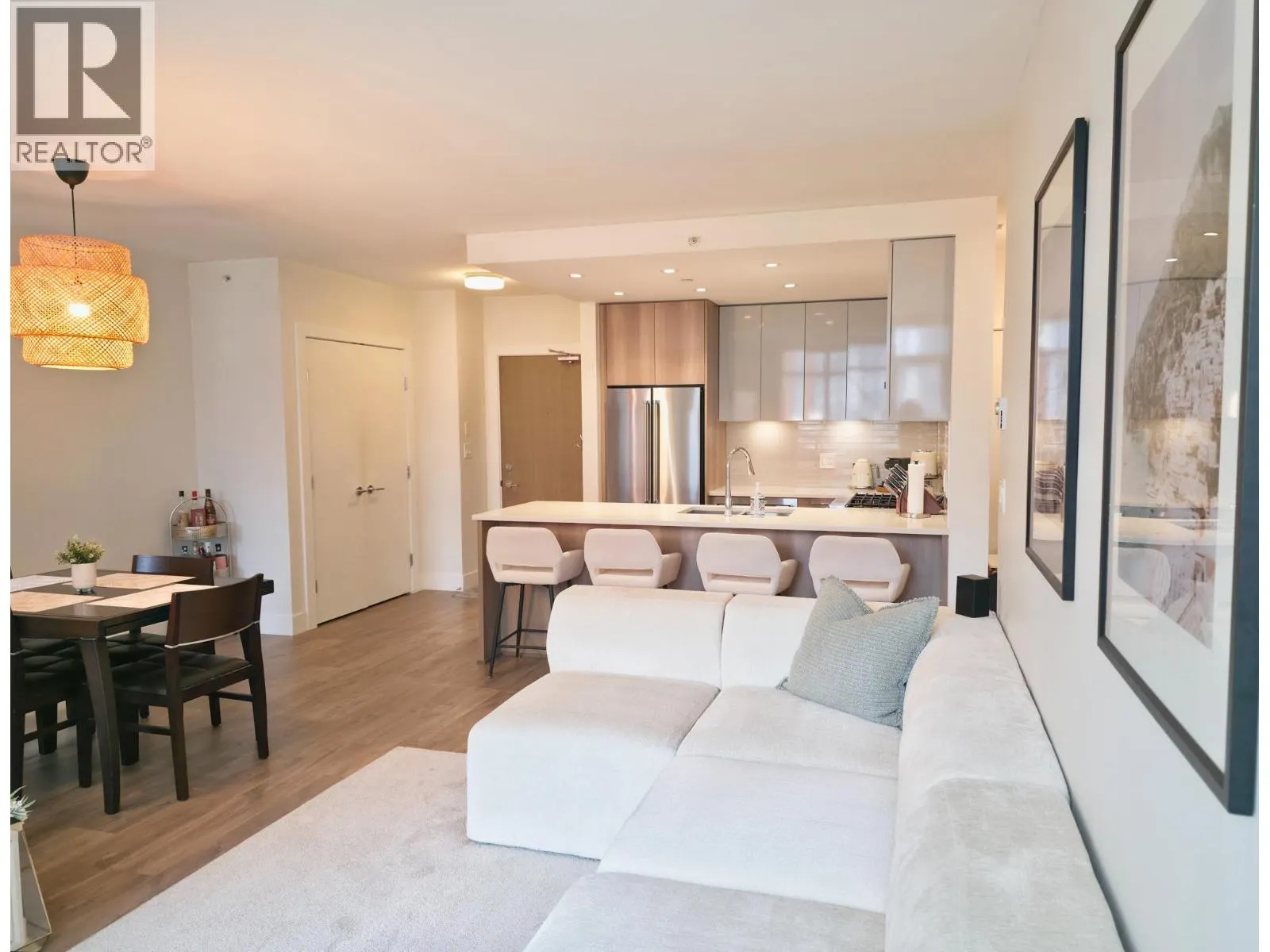 507 258 NELSON'S COURT