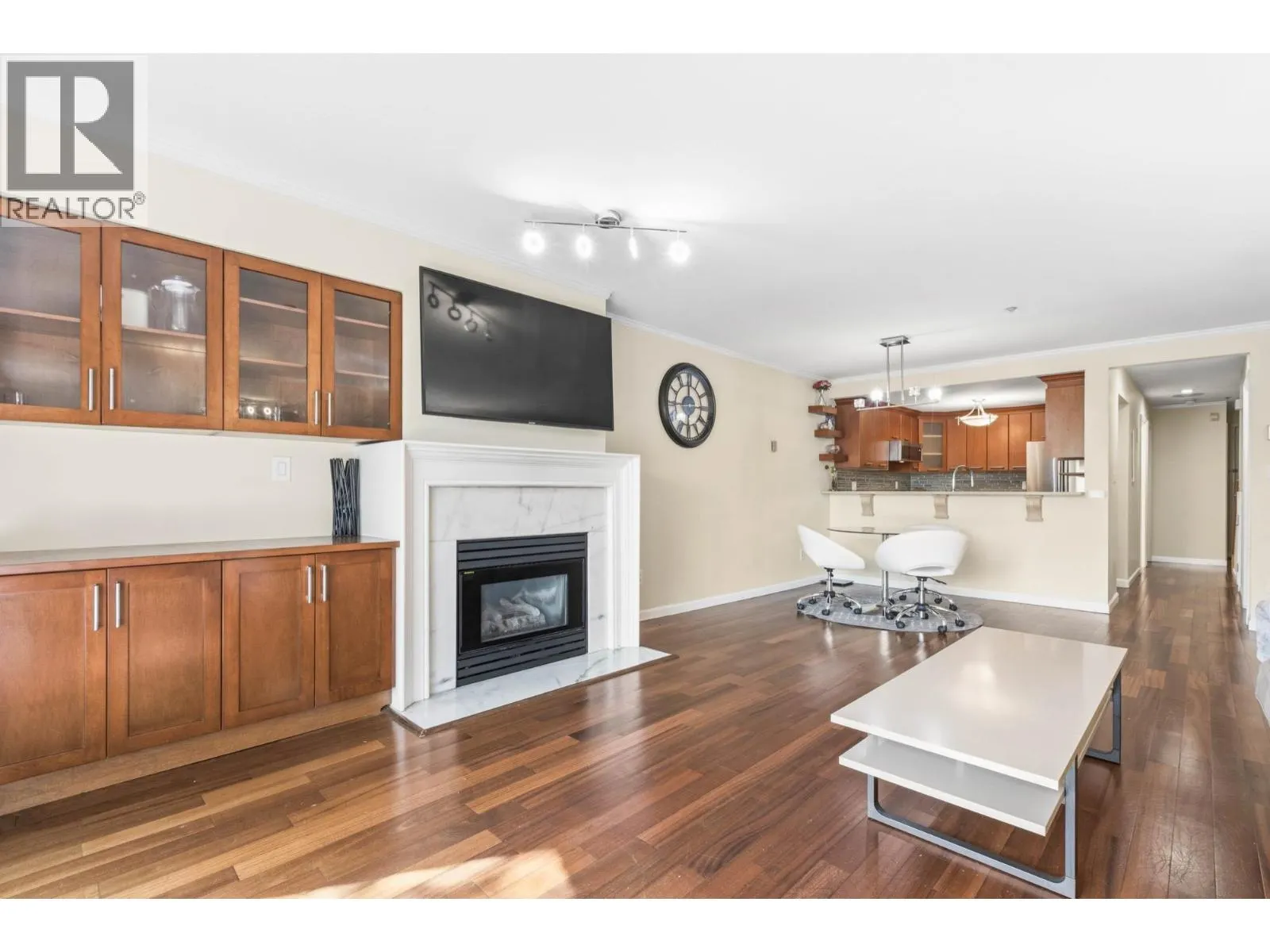 3 2150 SE MARINE DRIVE