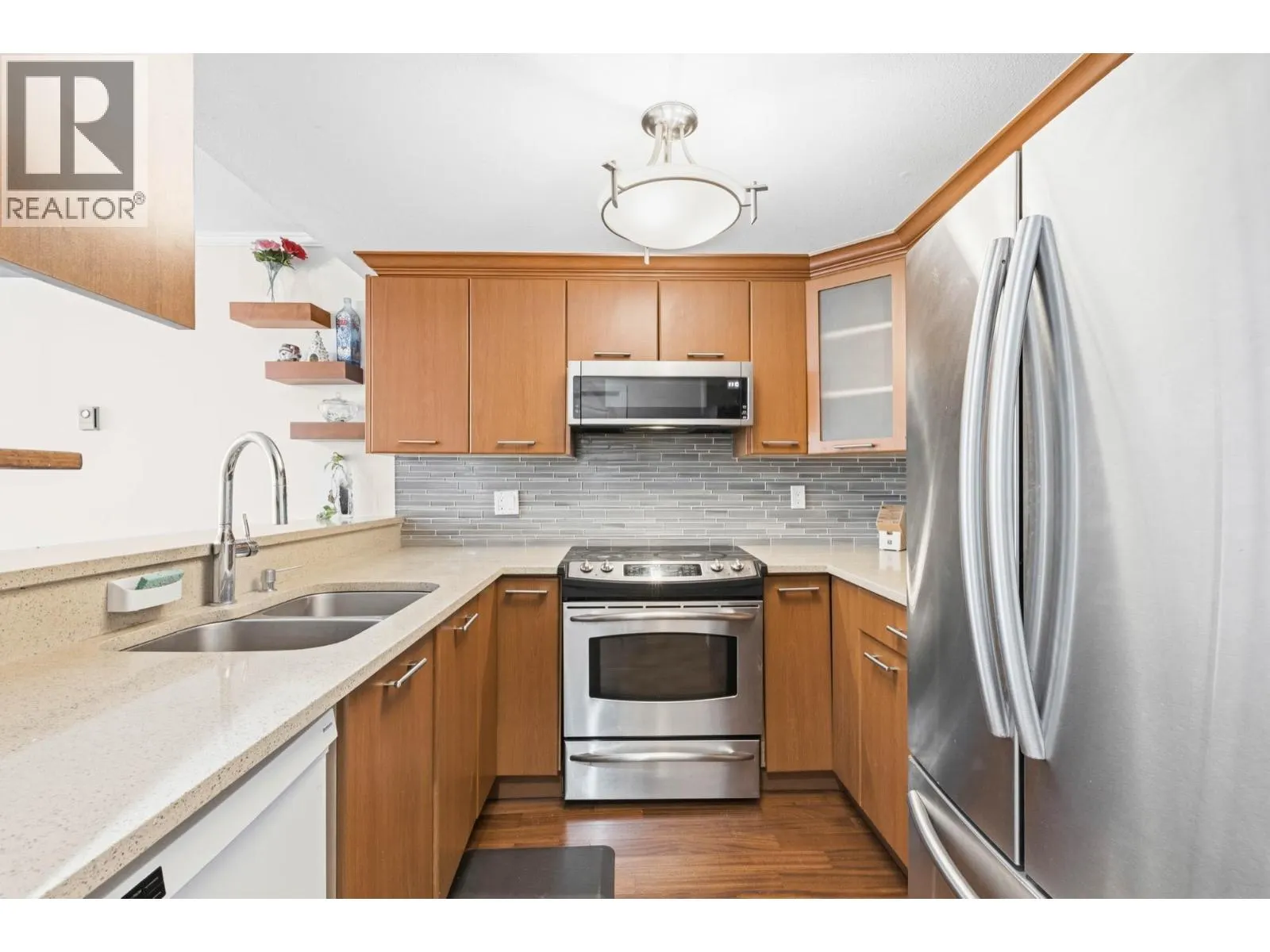 3 2150 SE MARINE DRIVE