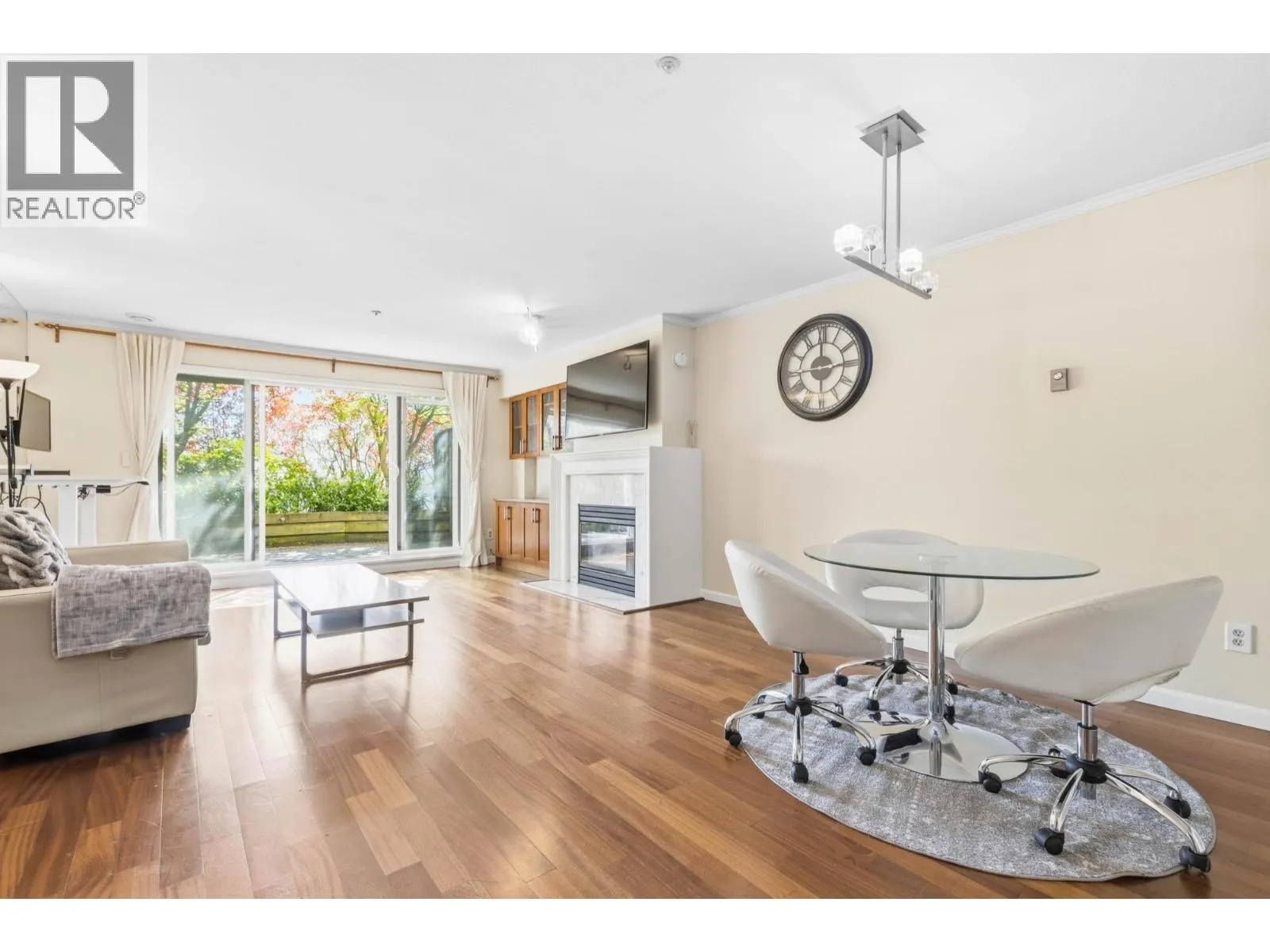 3 2150 SE MARINE DRIVE