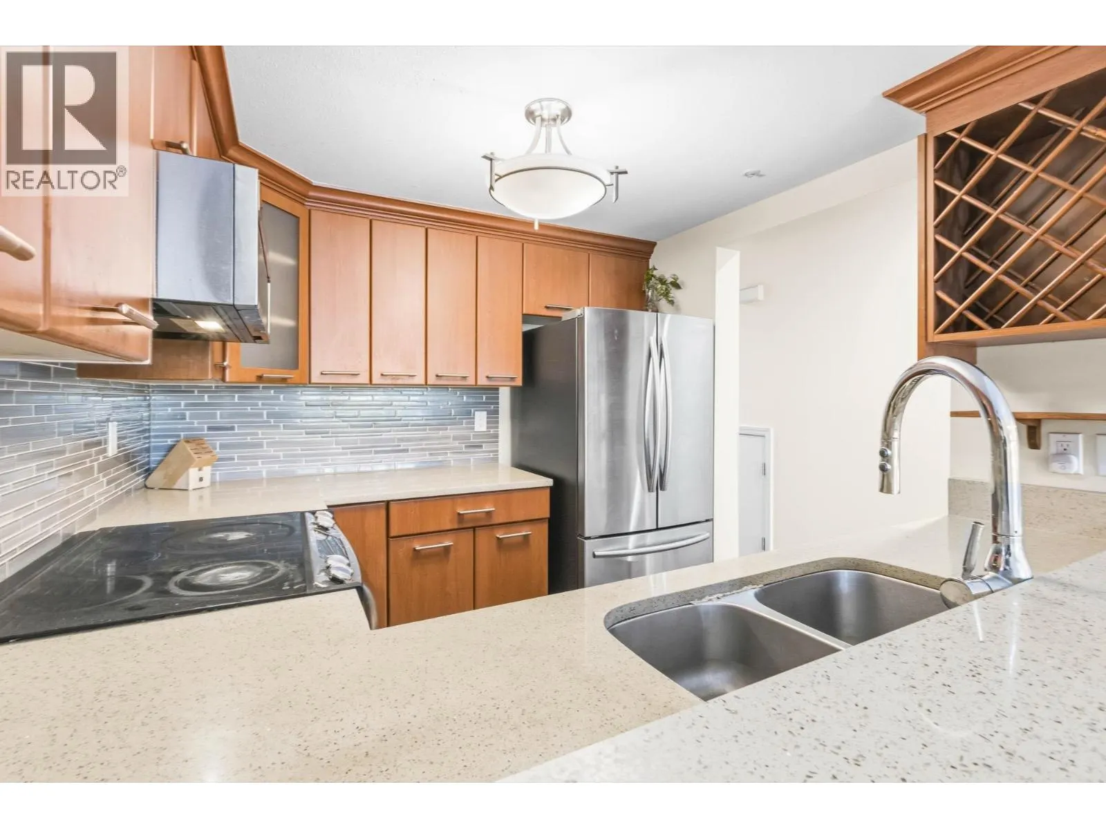 3 2150 SE MARINE DRIVE