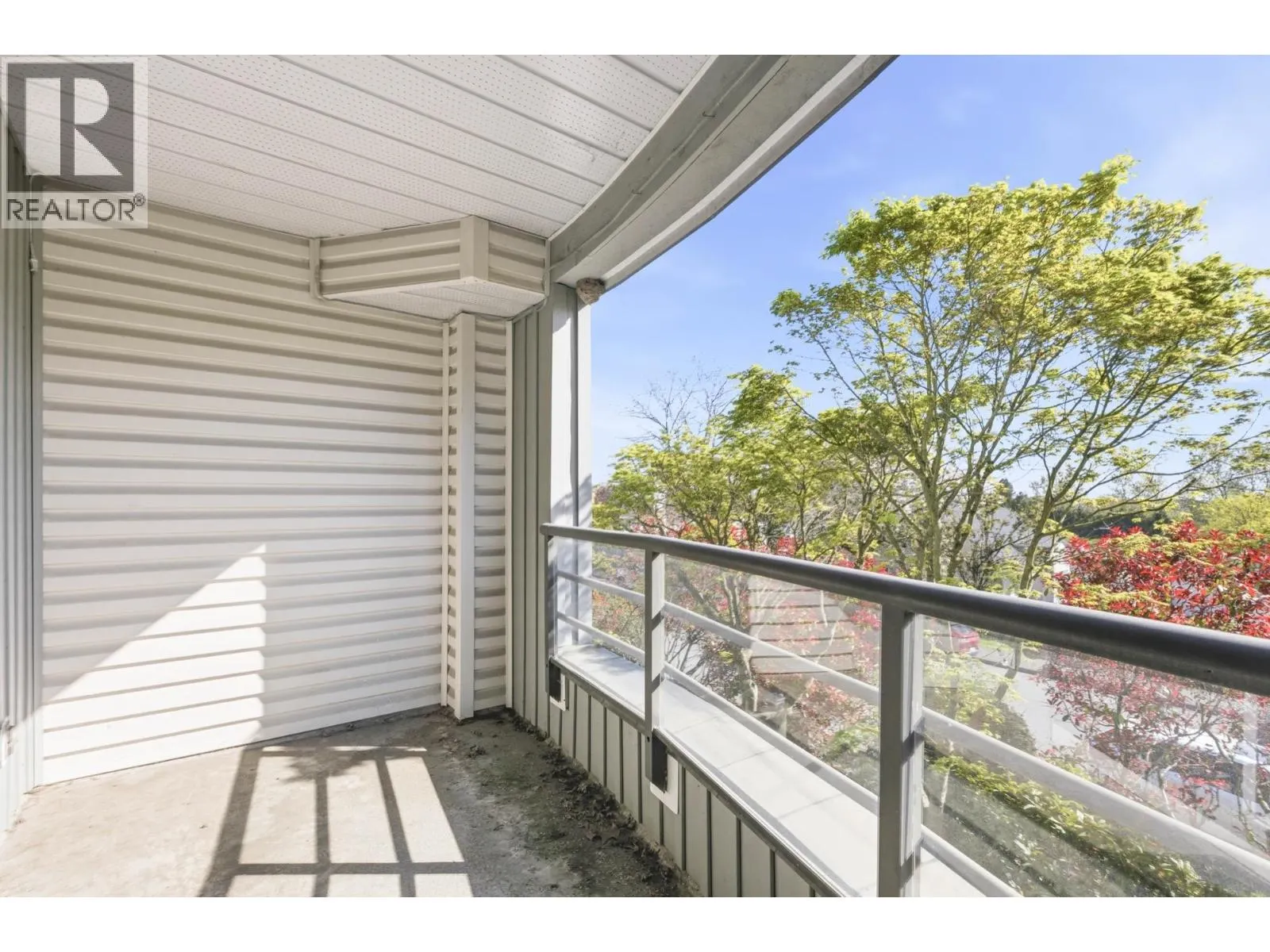 3 2150 SE MARINE DRIVE