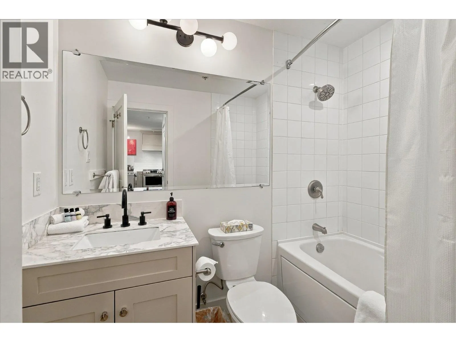 129 4573 CHATEAU BOULEVARD