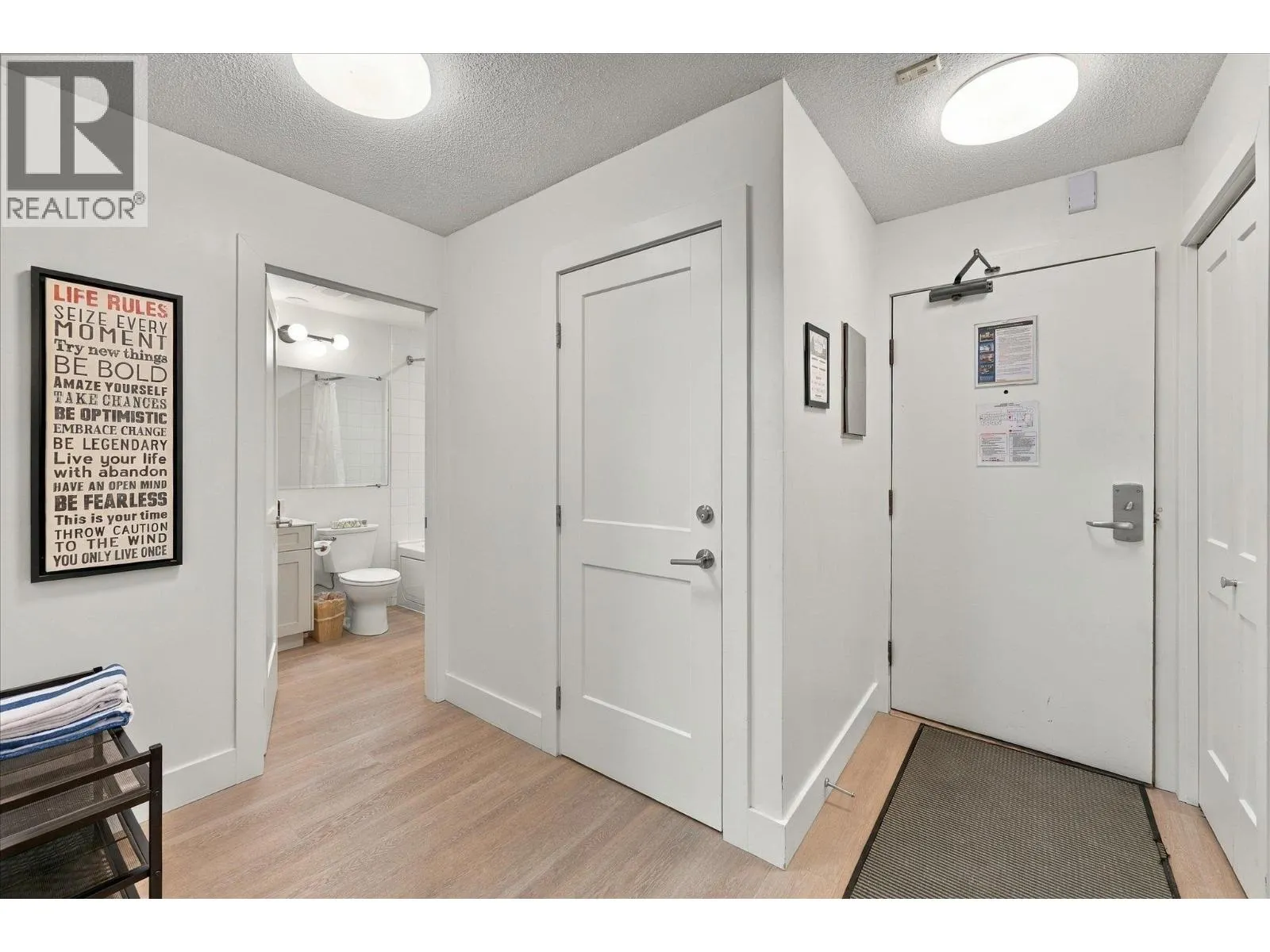 129 4573 CHATEAU BOULEVARD