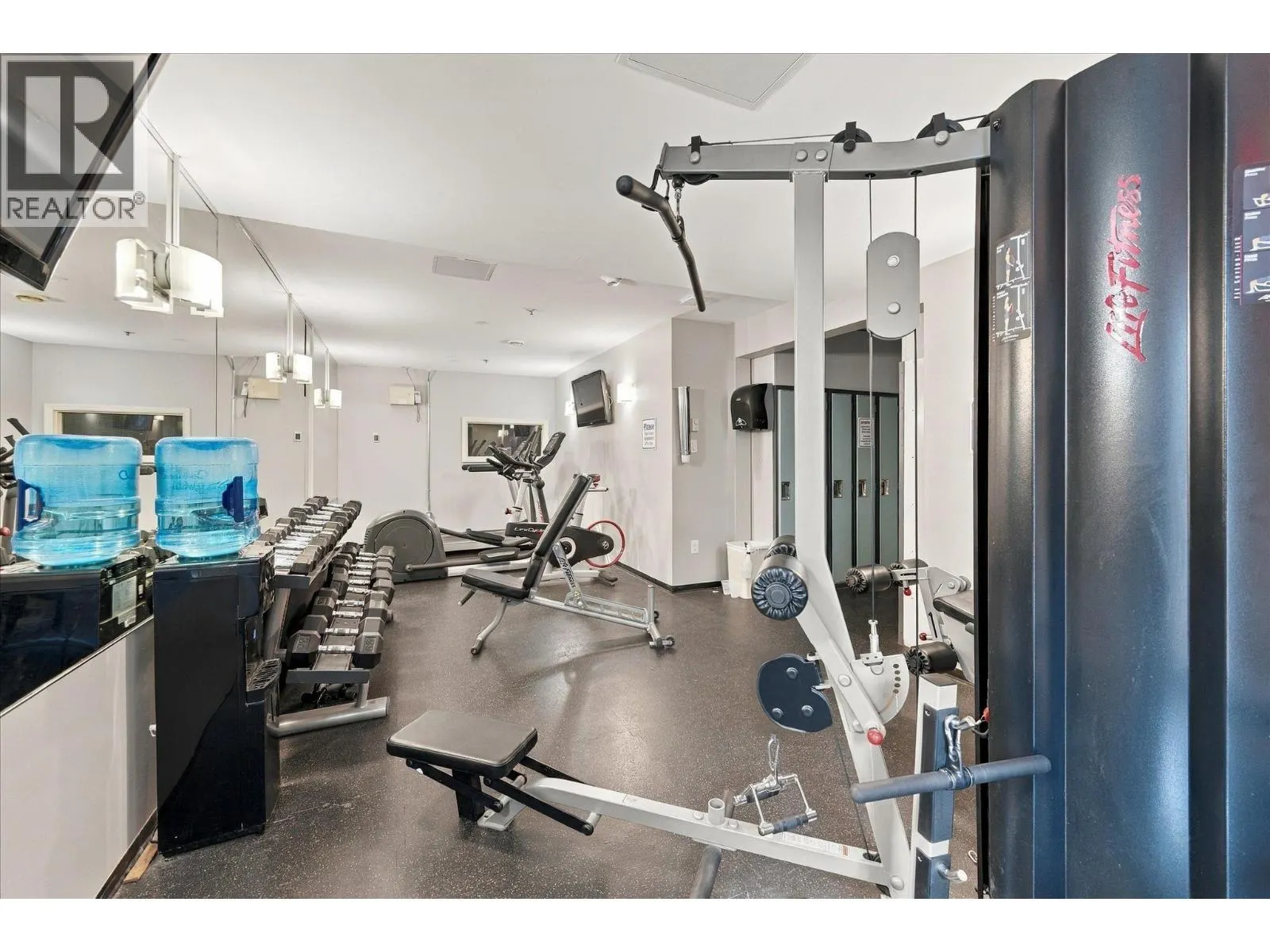 129 4573 CHATEAU BOULEVARD