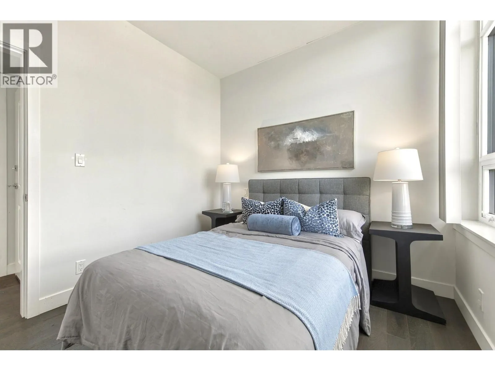 903 6383 CAMBIE STREET
