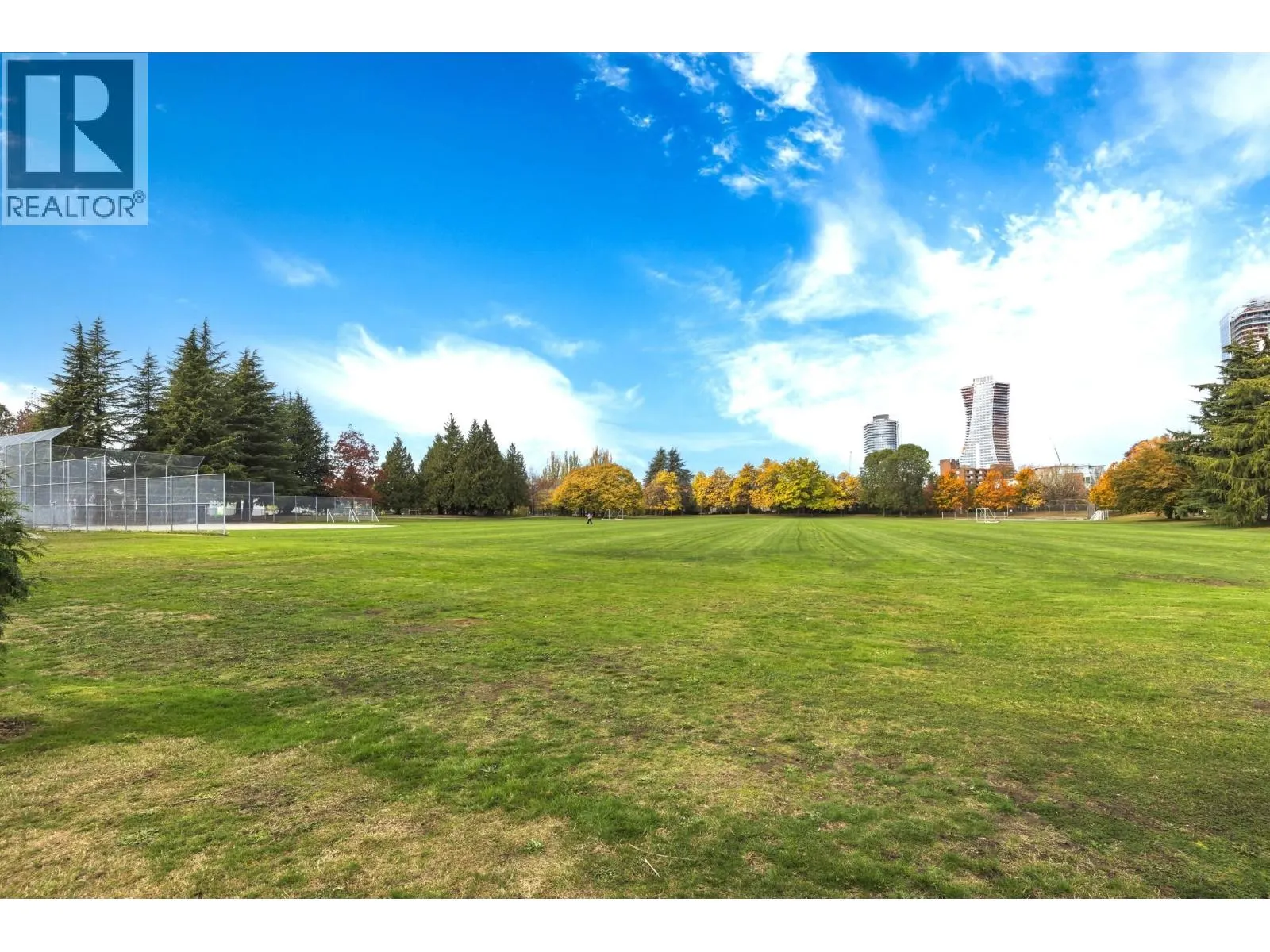 903 6383 CAMBIE STREET