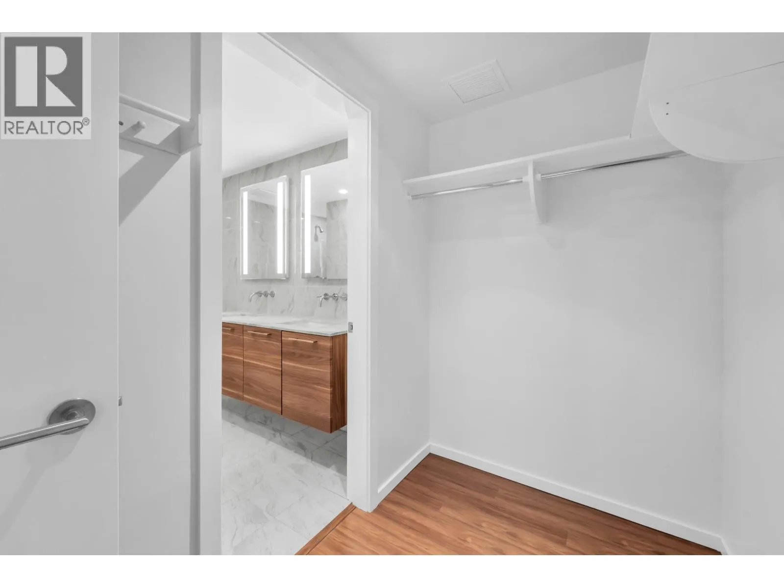 1703 8588 CORNISH STREET