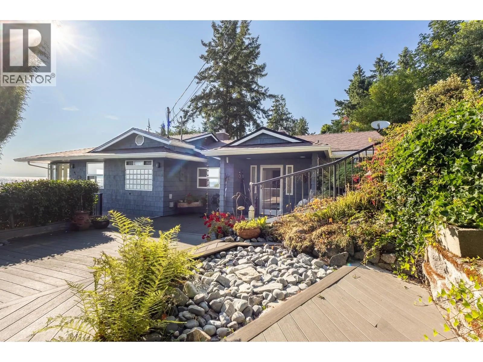 4857 SUNSHINE COAST HIGHWAY