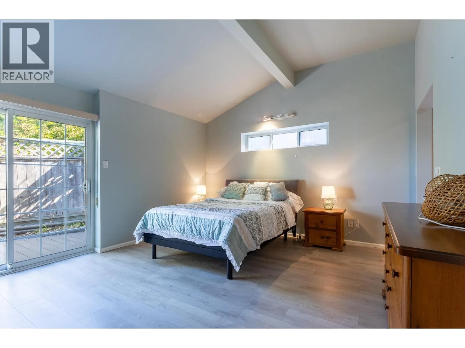 4857 SUNSHINE COAST HIGHWAY