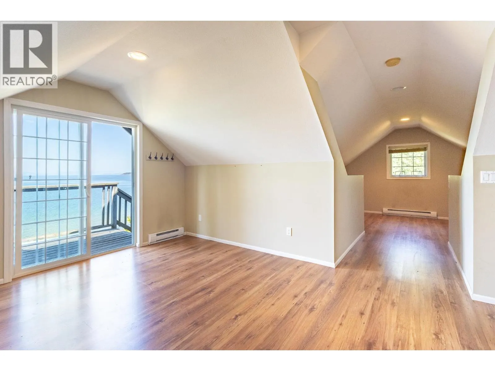 4857 SUNSHINE COAST HIGHWAY