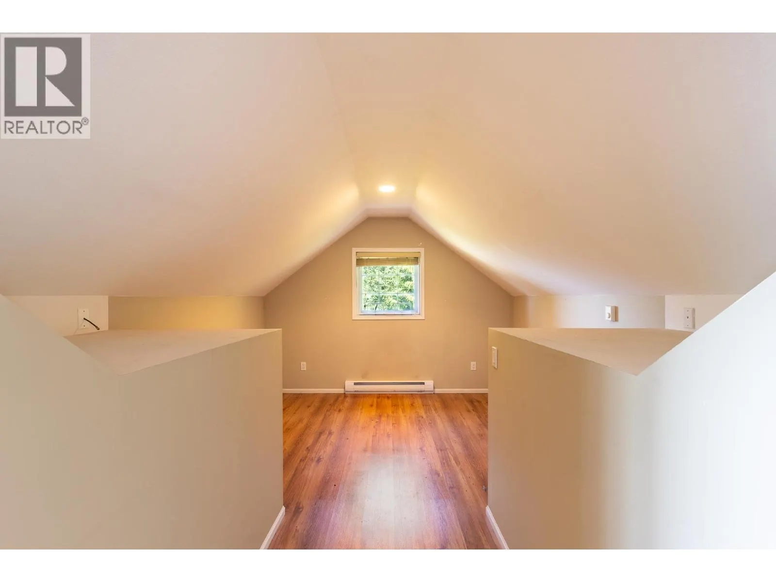 4857 SUNSHINE COAST HIGHWAY