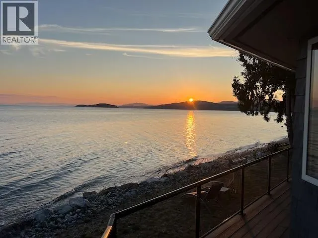 4857 SUNSHINE COAST HIGHWAY