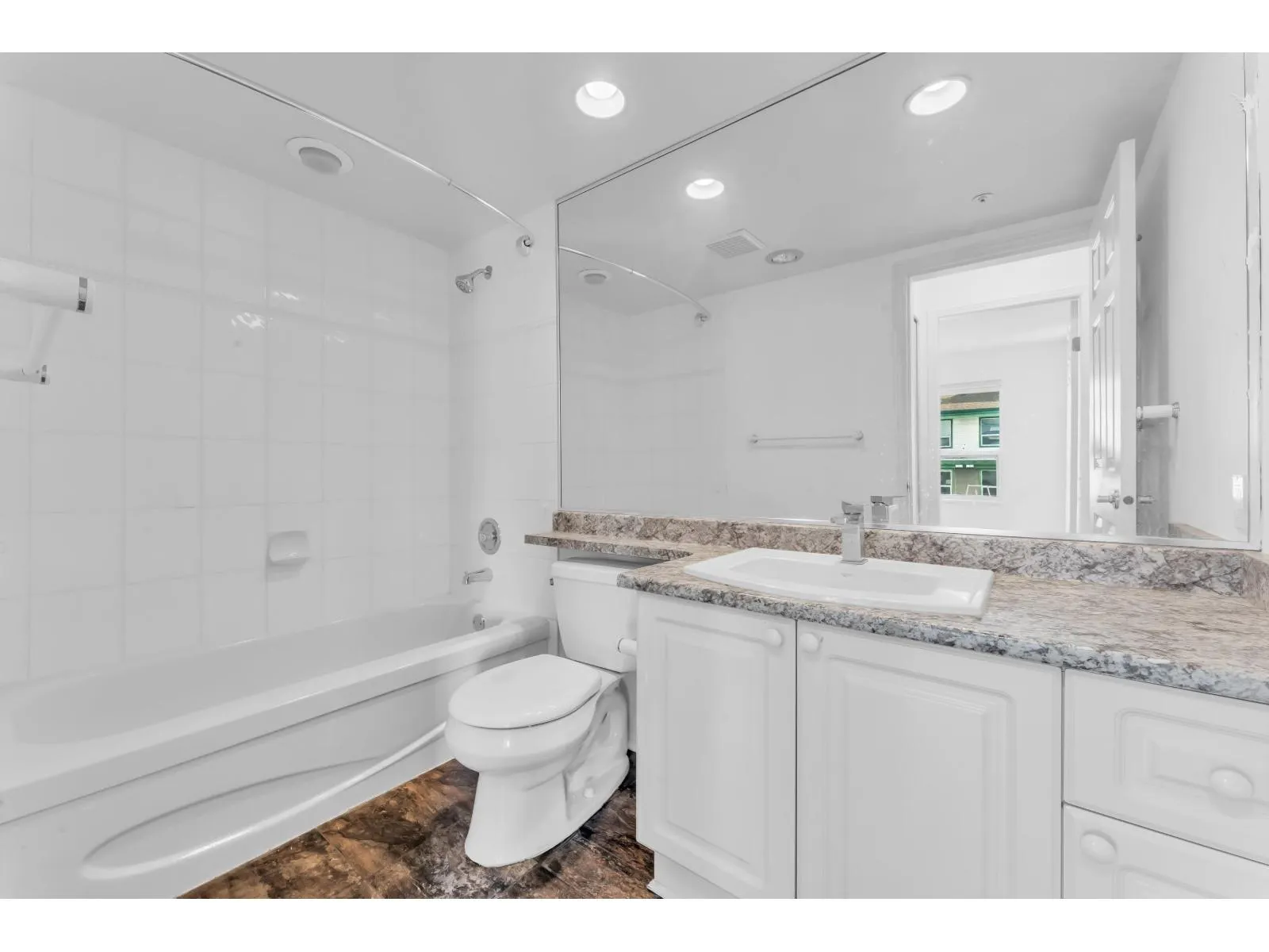 507 1575 BEST STREET