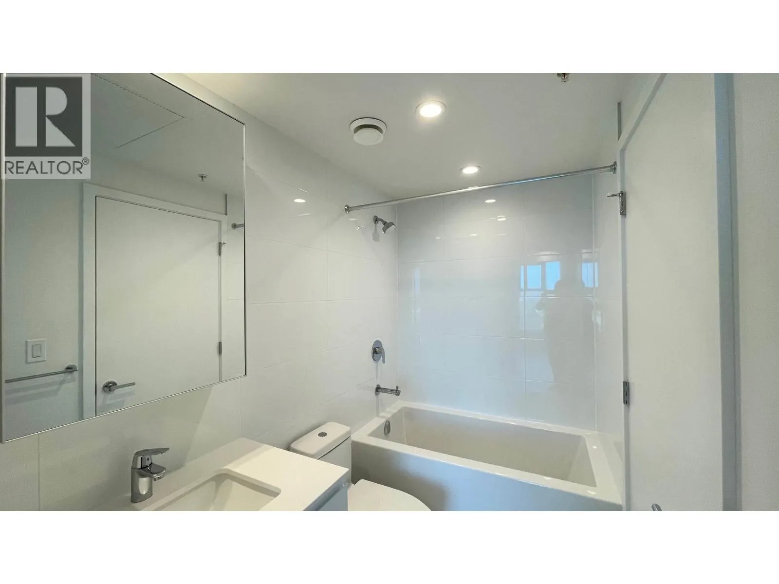 3833 EVERGREEN PLACE