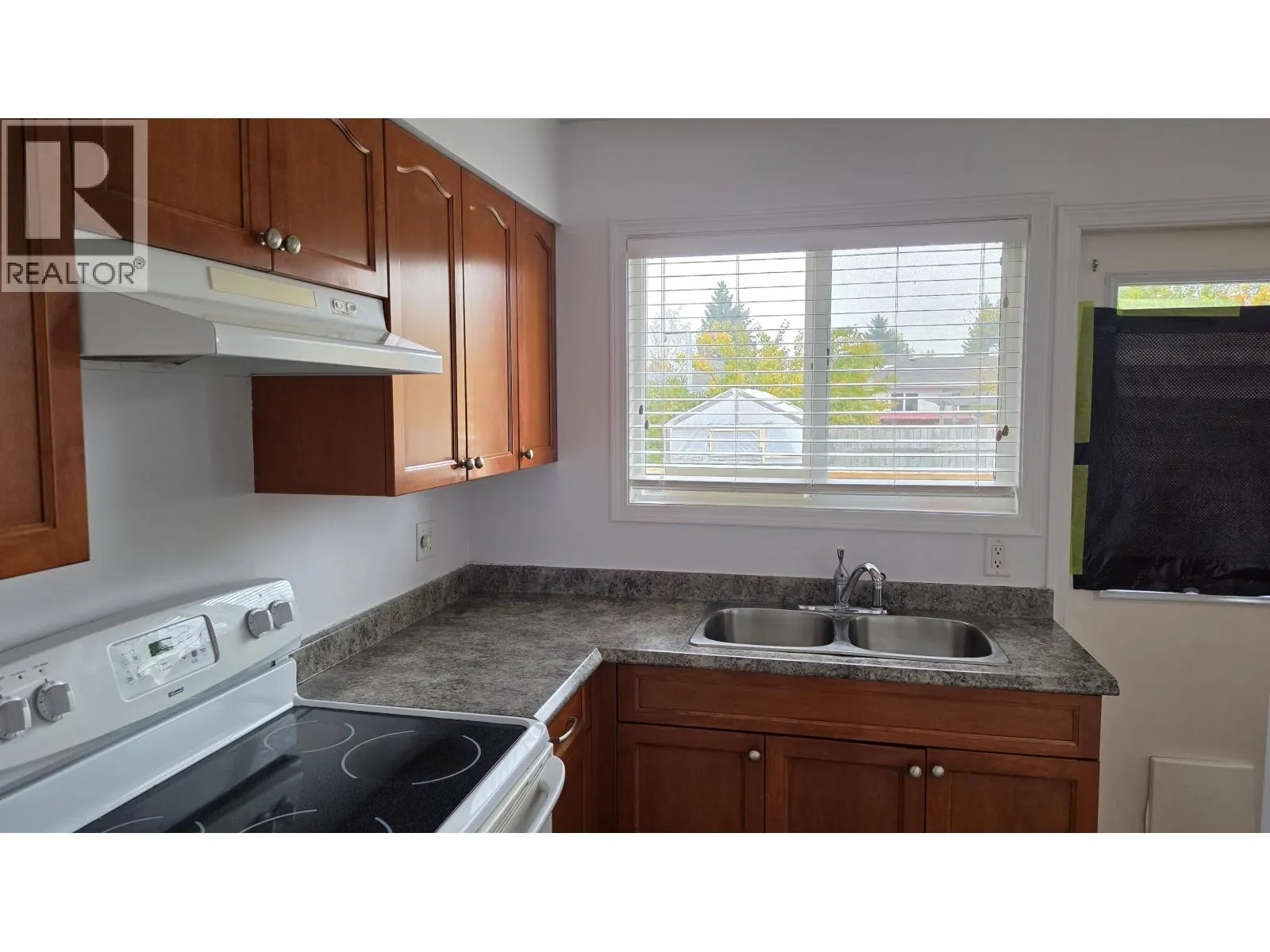 4122 RAINBOW DRIVE