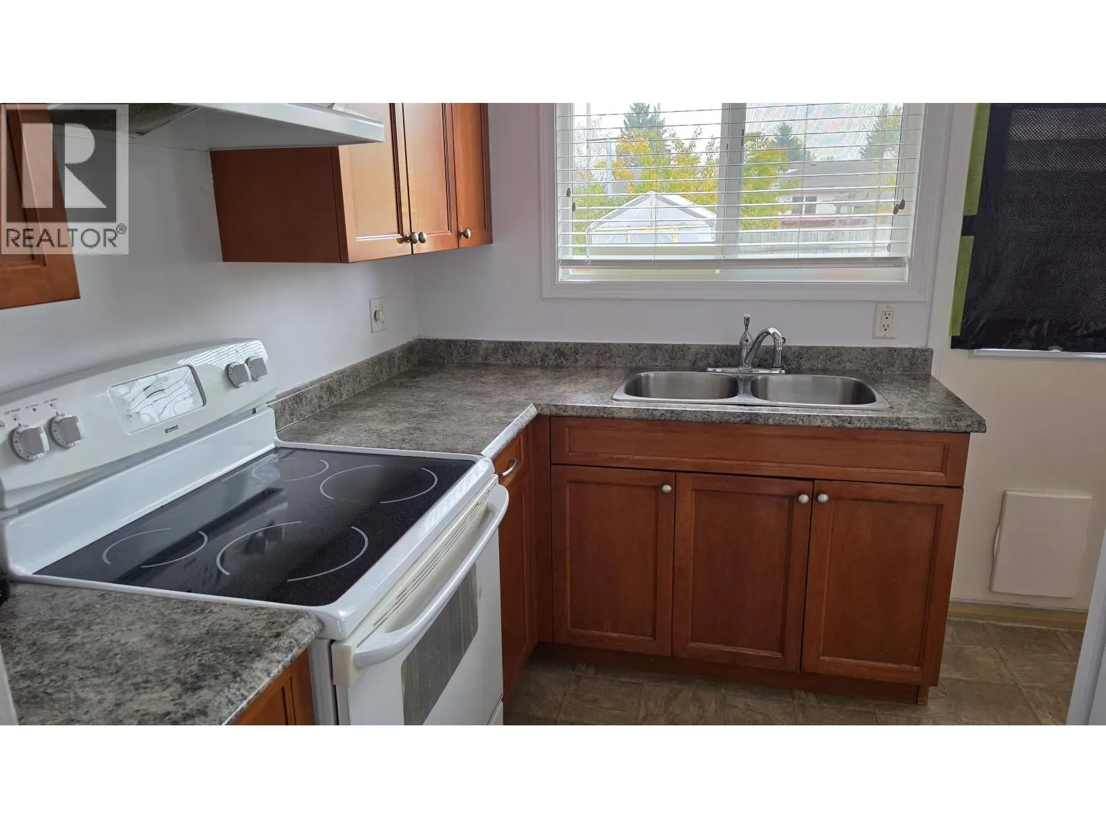 4122 RAINBOW DRIVE