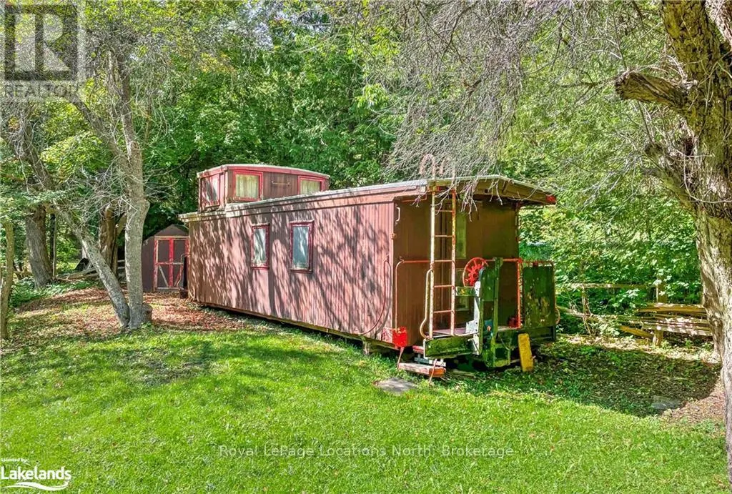 8819 9 COUNTY ROAD