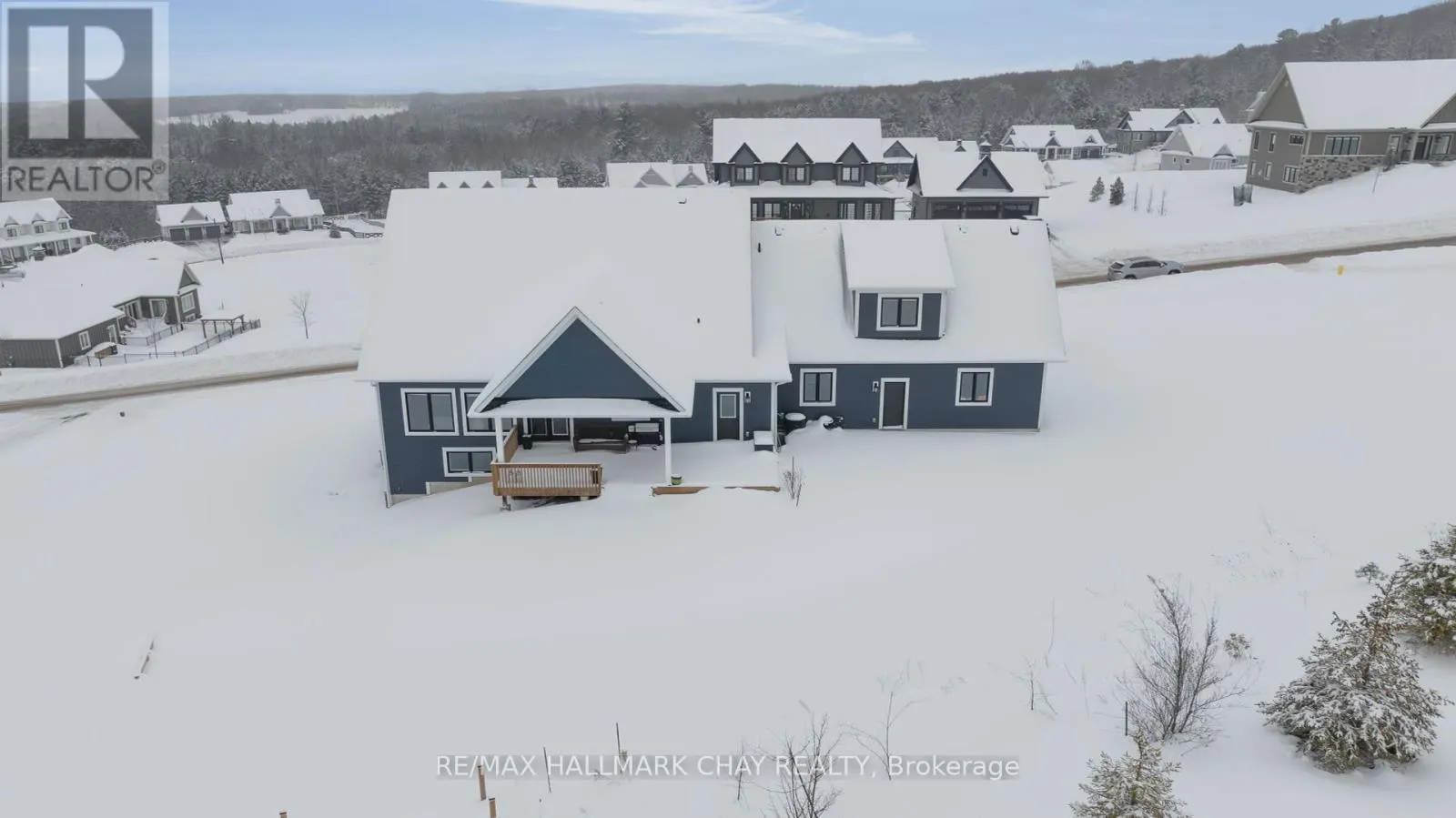 28 THOROUGHBRED DRIVE