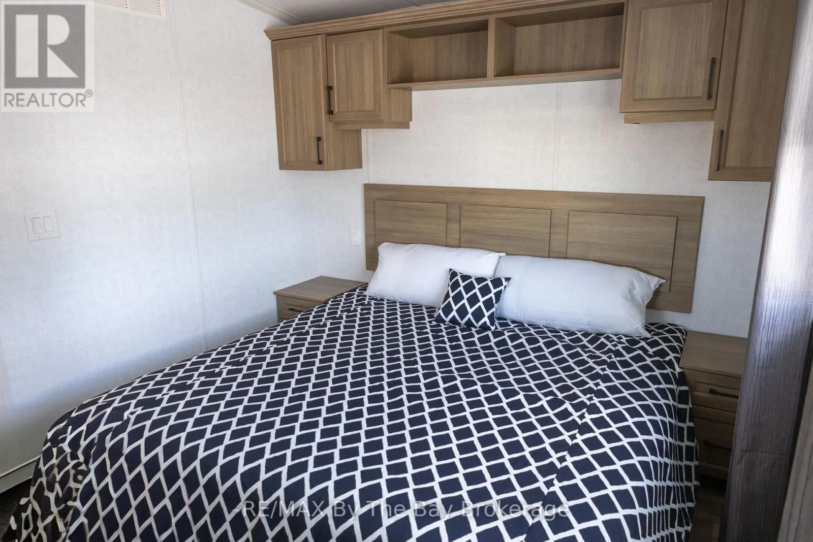 44 - 3282 OGDENS BEACH ROAD, #44