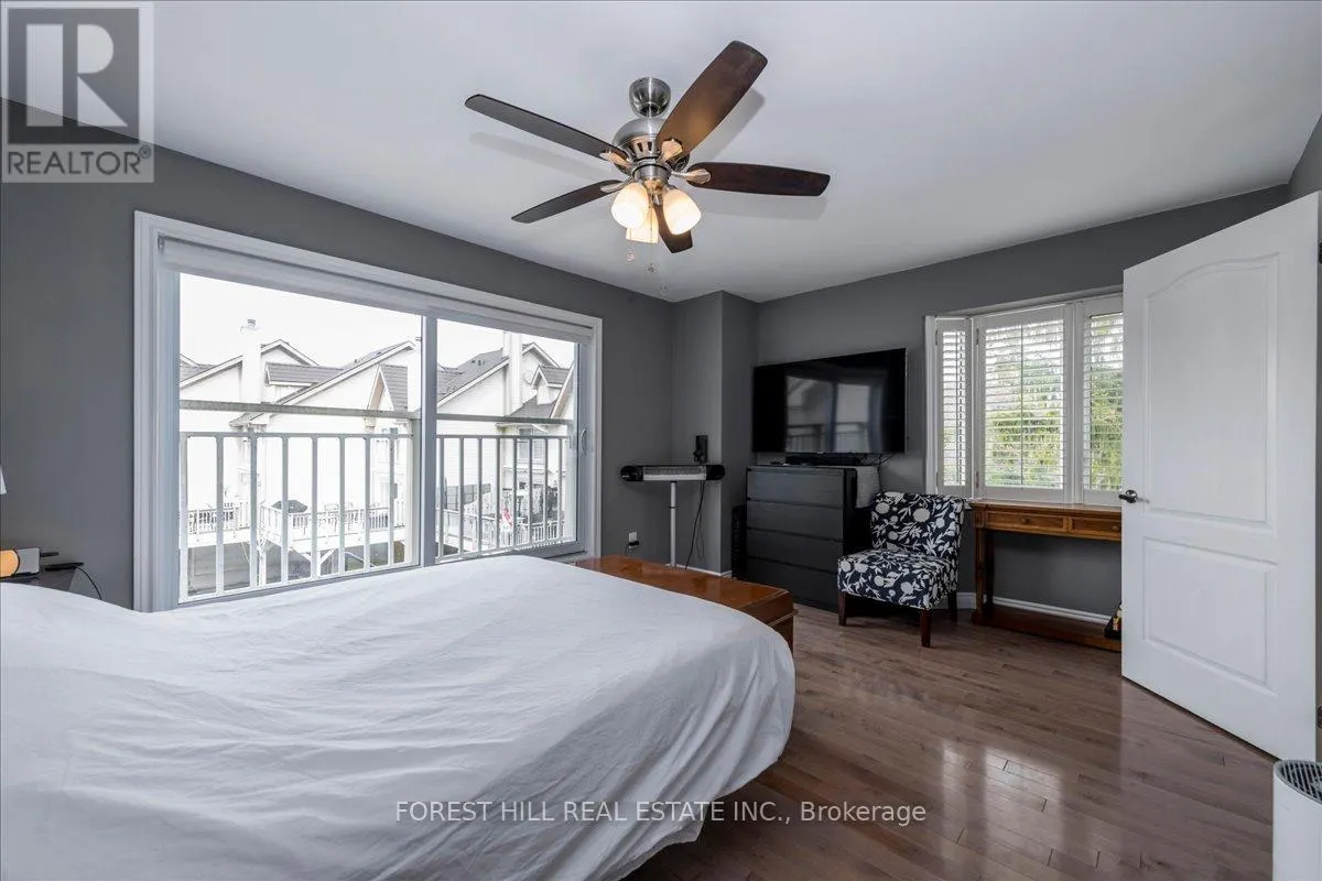 8 - 100 LAGUNA PARKWAY