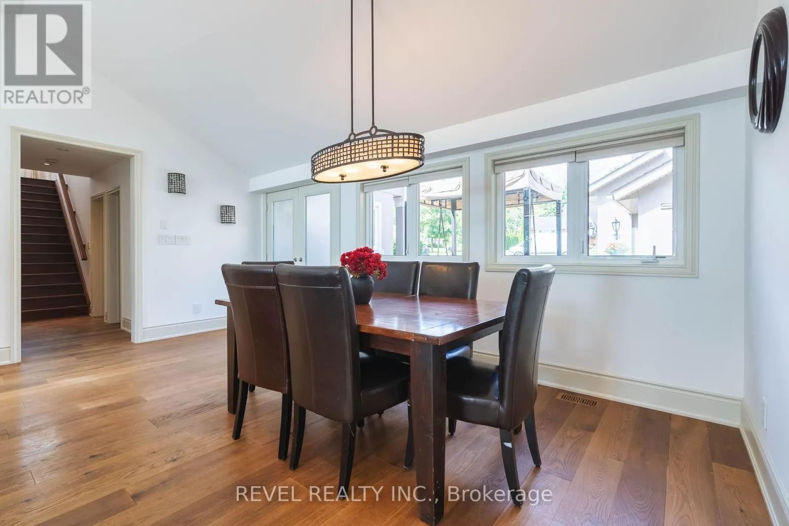 183 LAKESHORE ROAD W