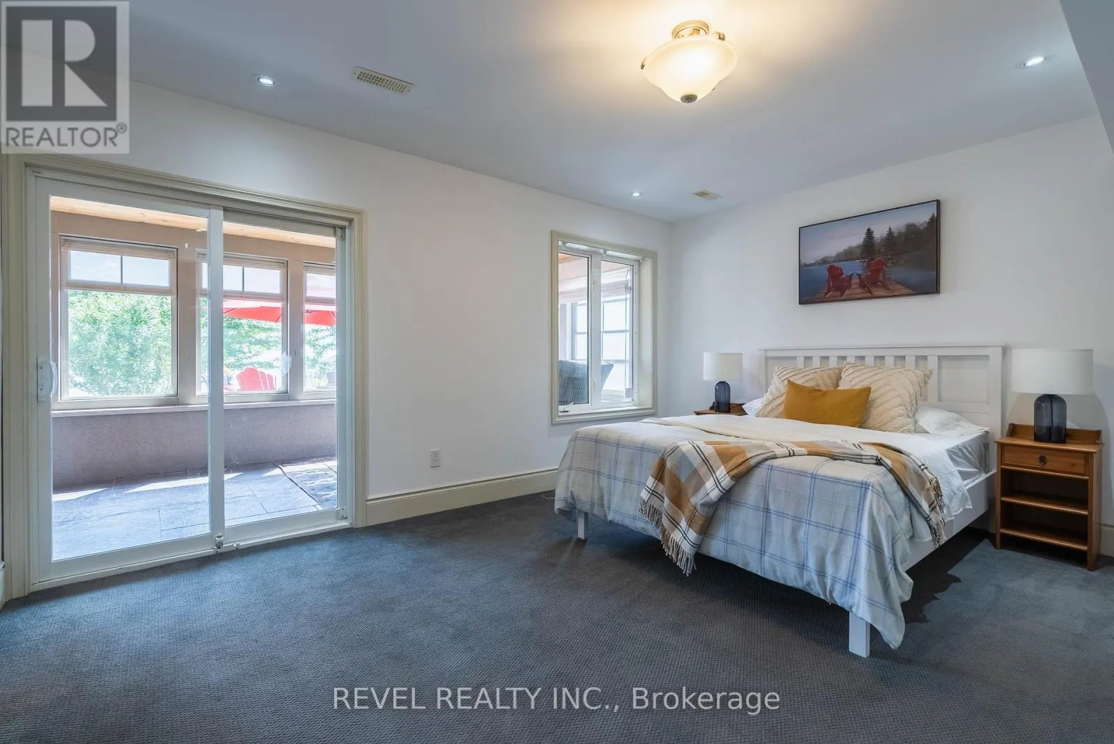 183 LAKESHORE ROAD W