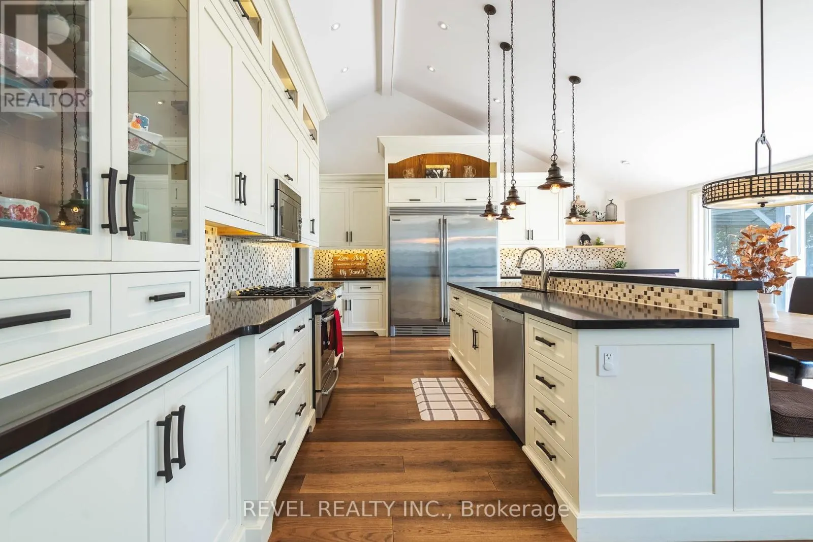 183 LAKESHORE ROAD W