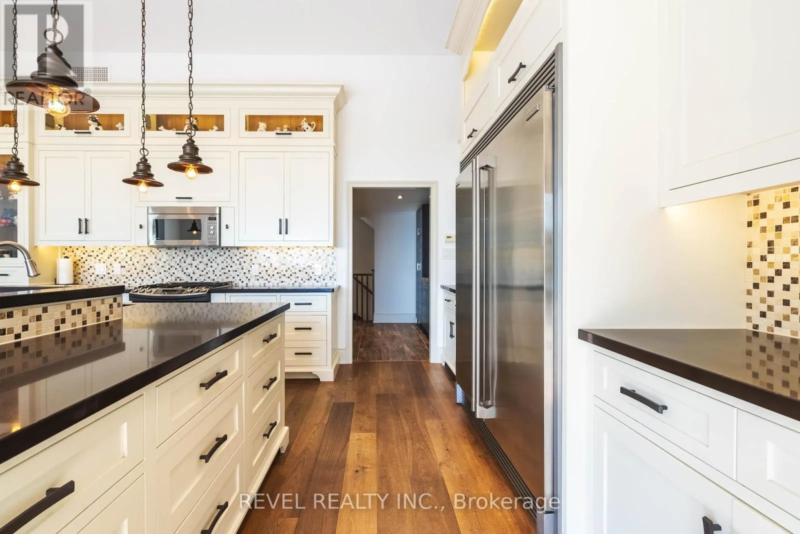 183 LAKESHORE ROAD W