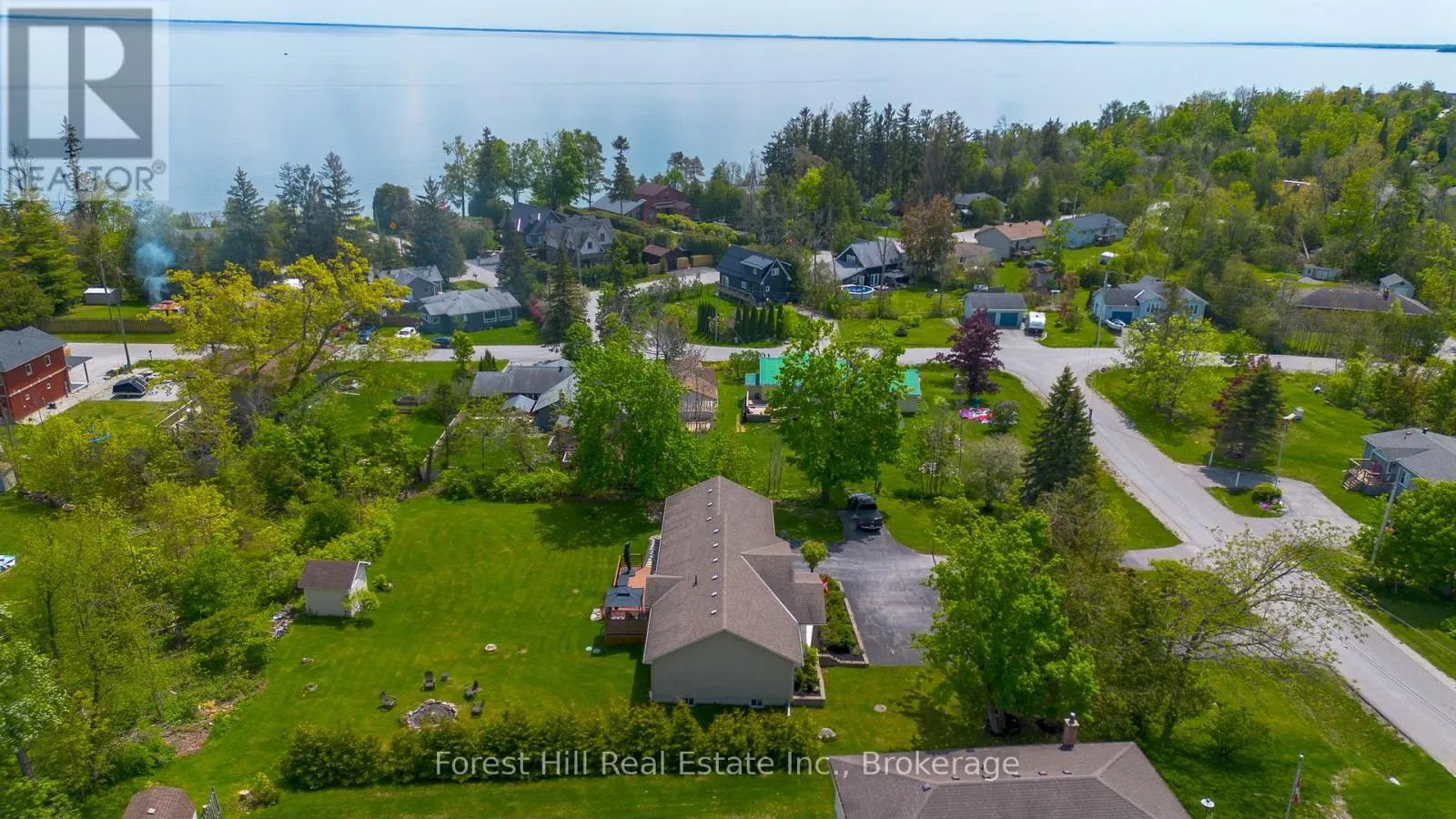 27 GREENGABLES DRIVE