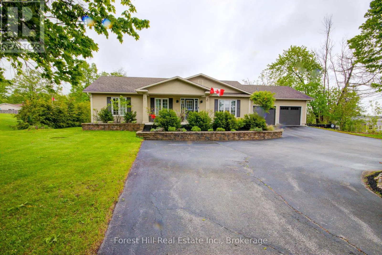 27 GREENGABLES DRIVE