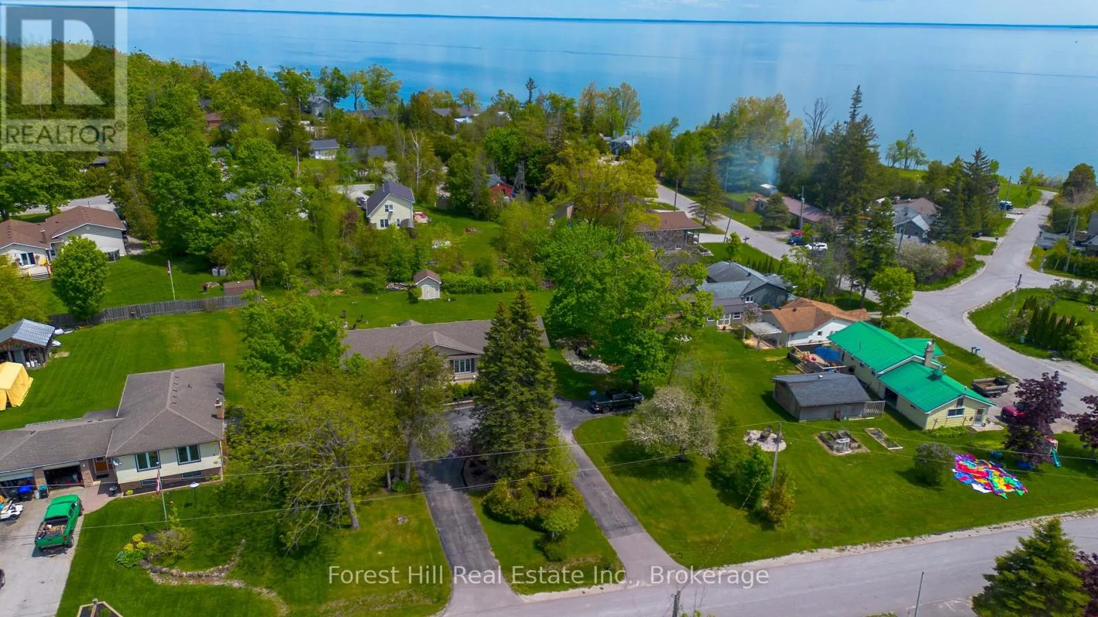 27 GREENGABLES DRIVE