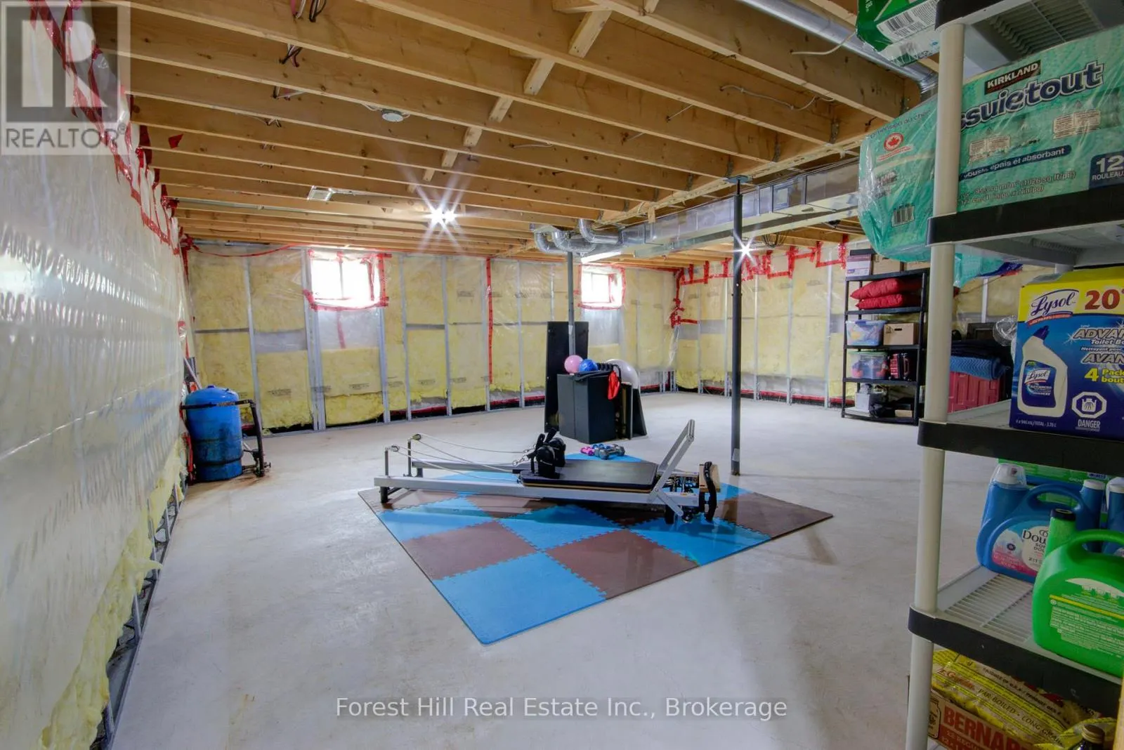 27 GREENGABLES DRIVE