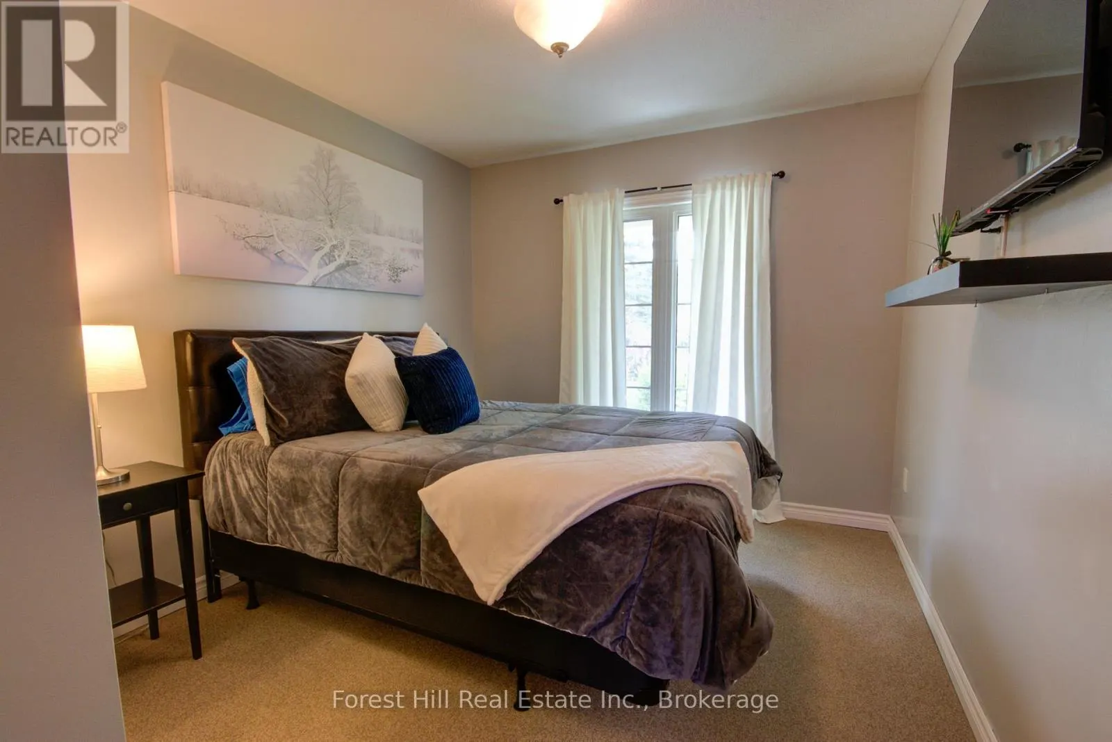 27 GREENGABLES DRIVE