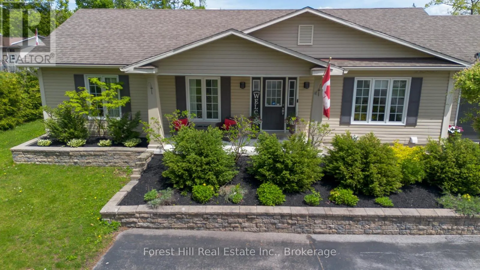 27 GREENGABLES DRIVE