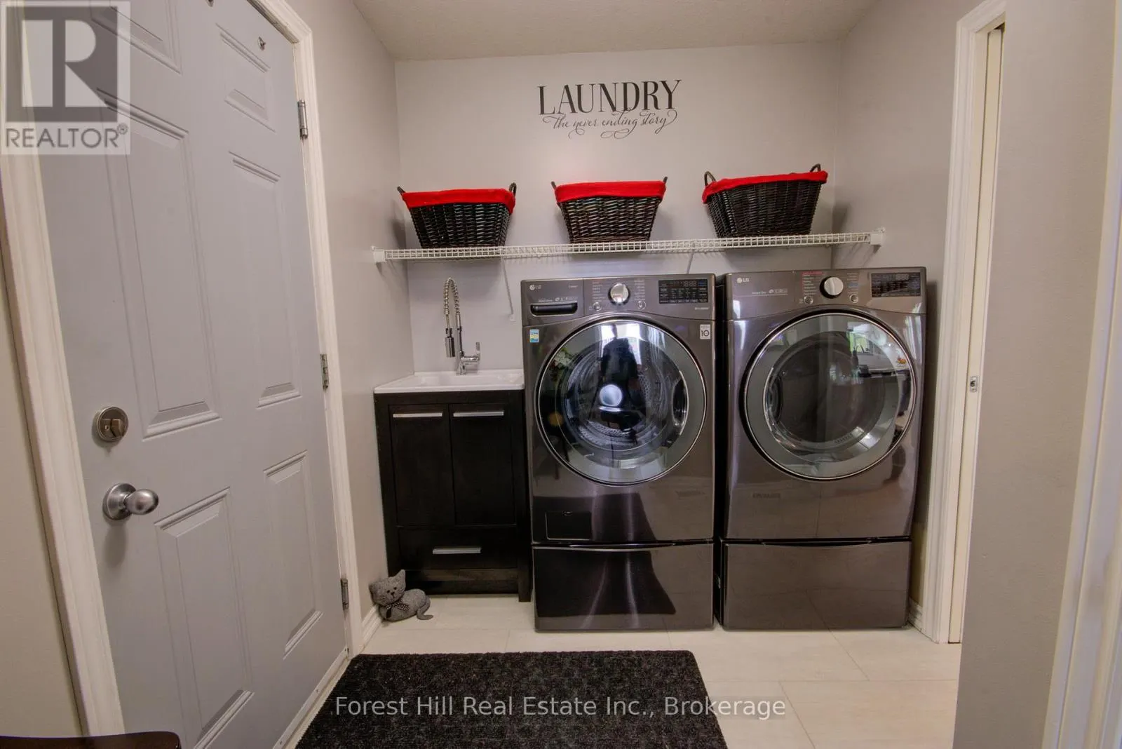 27 GREENGABLES DRIVE