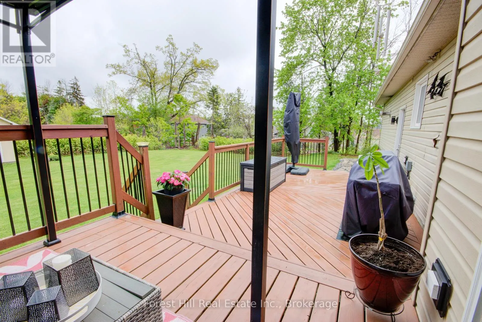 27 GREENGABLES DRIVE