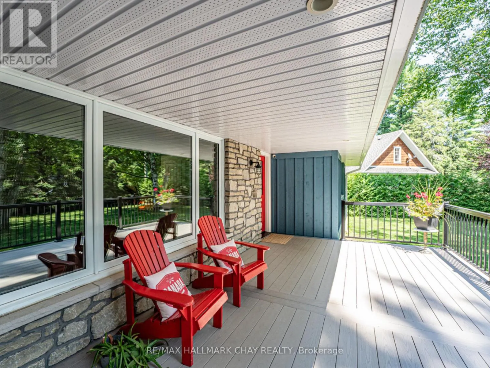 18 LAWRENCE AVENUE