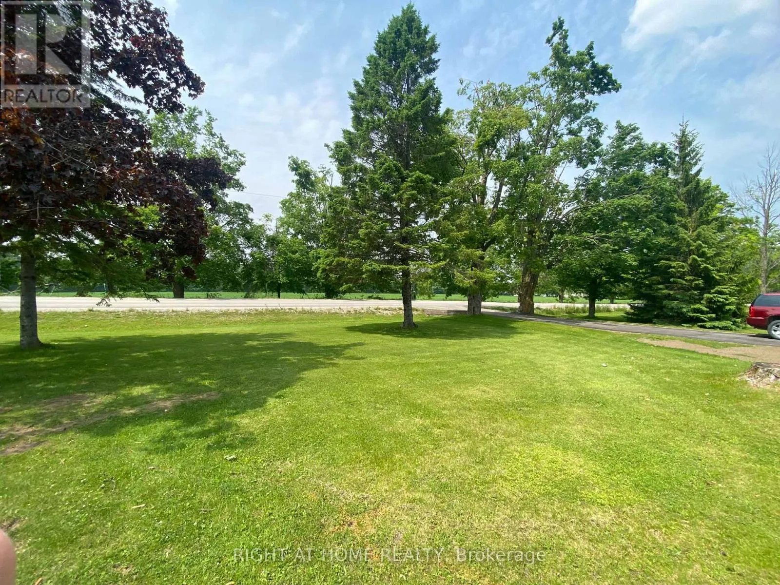 978 15/16 SIDE ROAD E