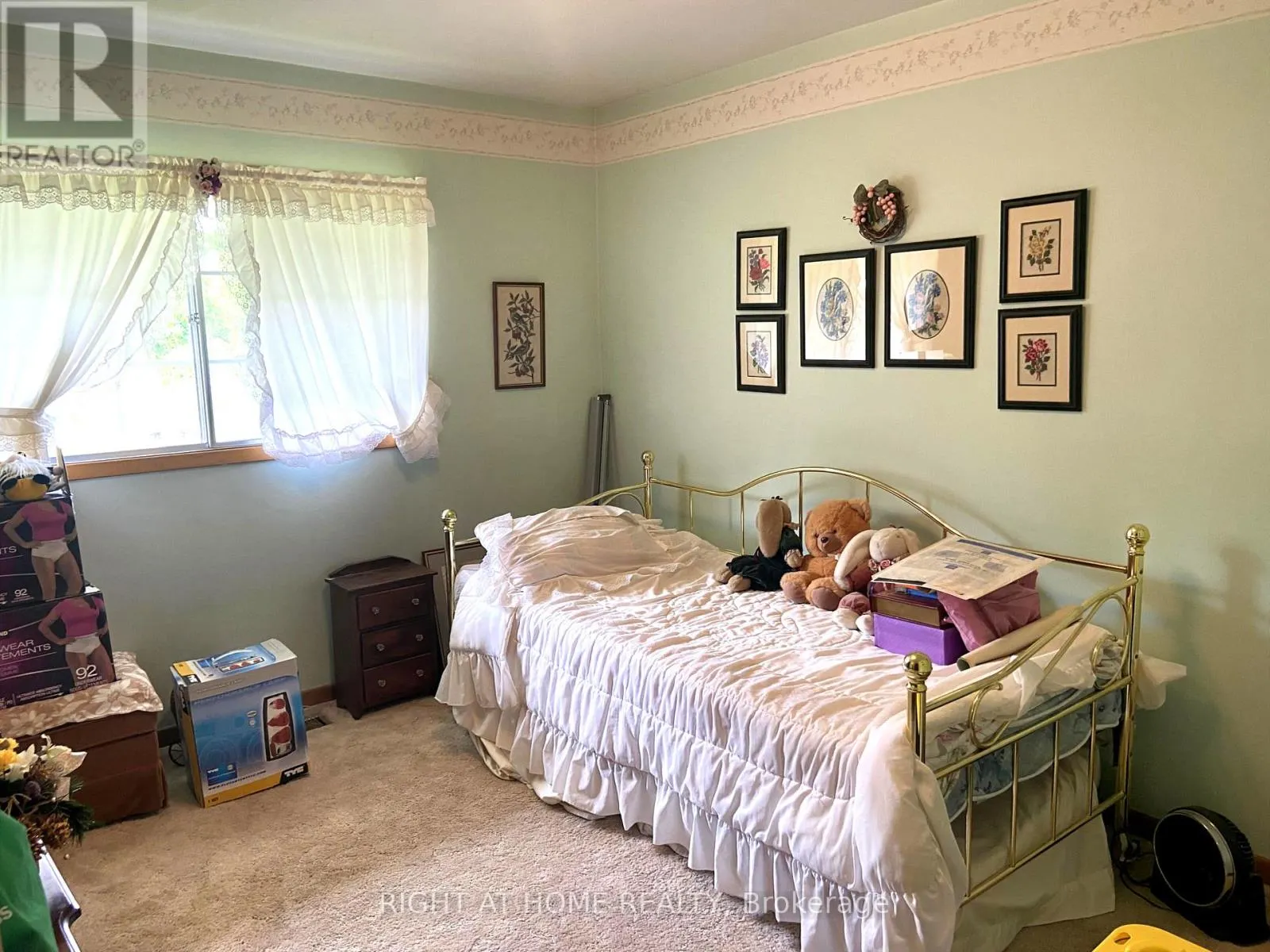 978 15/16 SIDE ROAD E