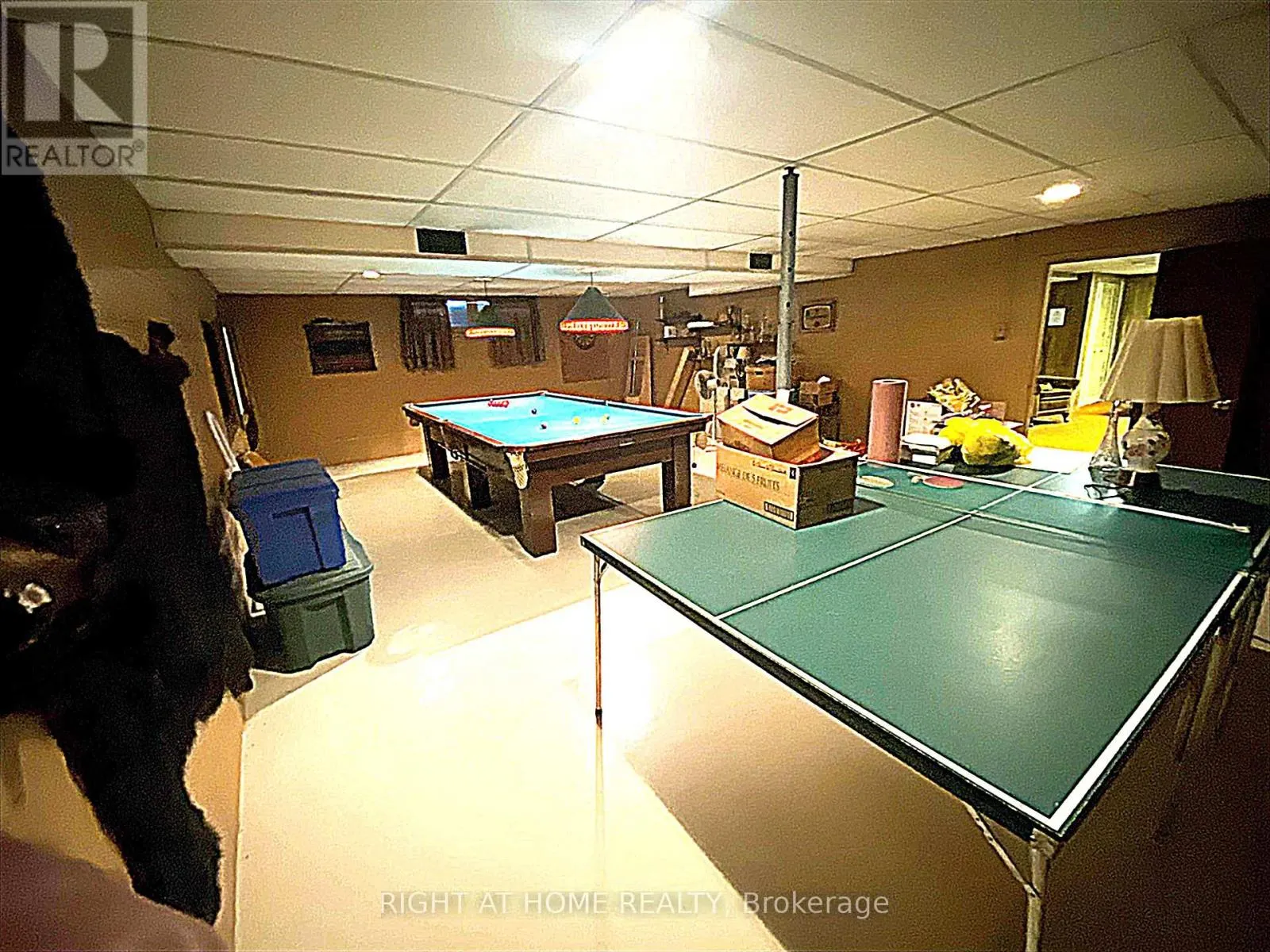 978 15/16 SIDE ROAD E