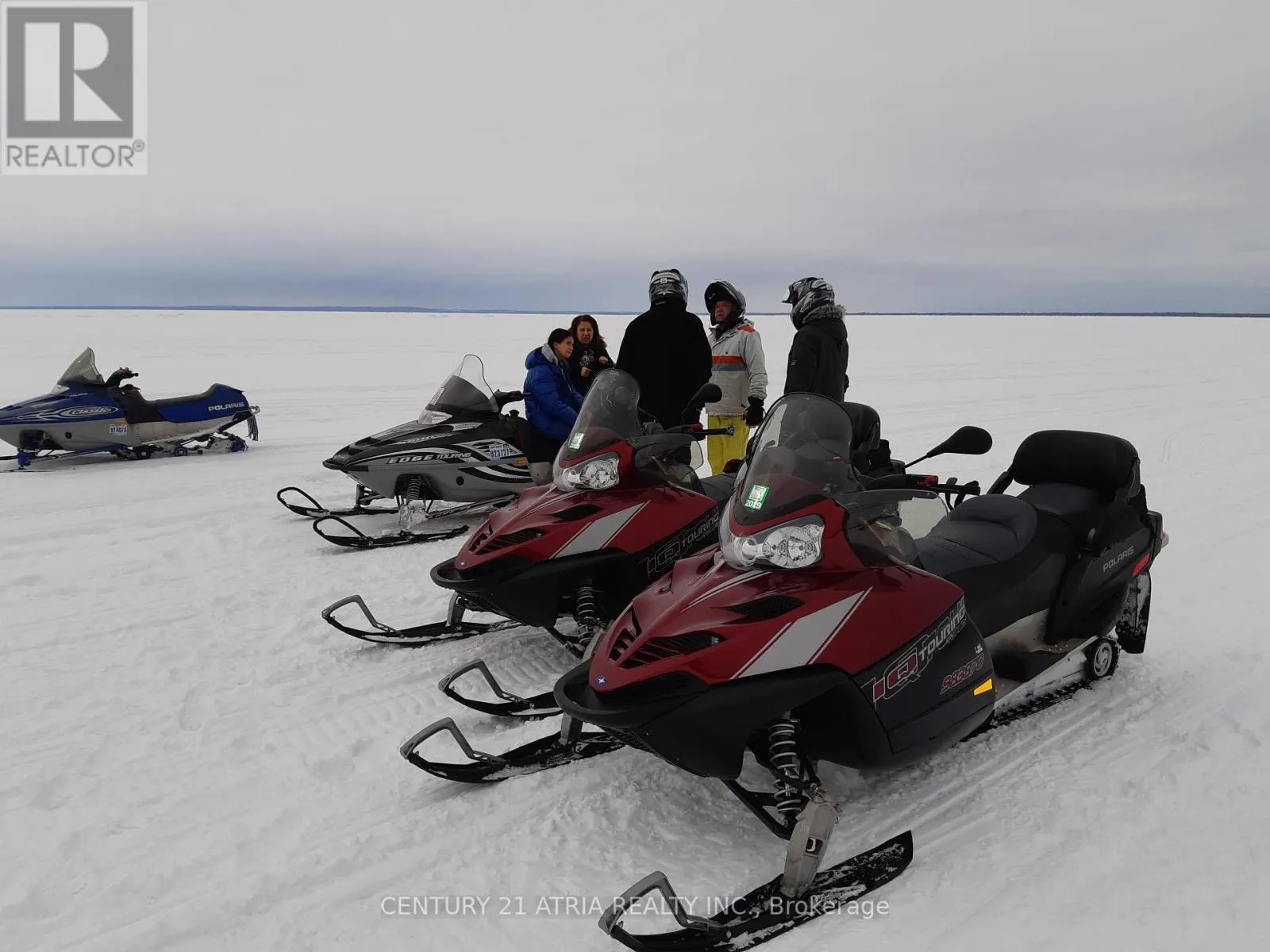 24 - 4 PARADISE BOULEVARD