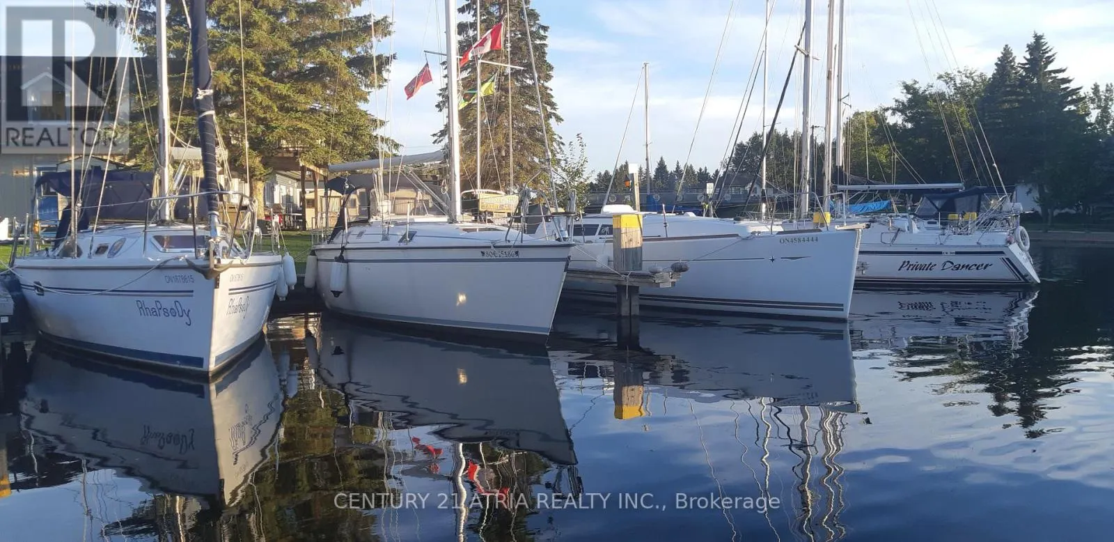 24 - 4 PARADISE BOULEVARD