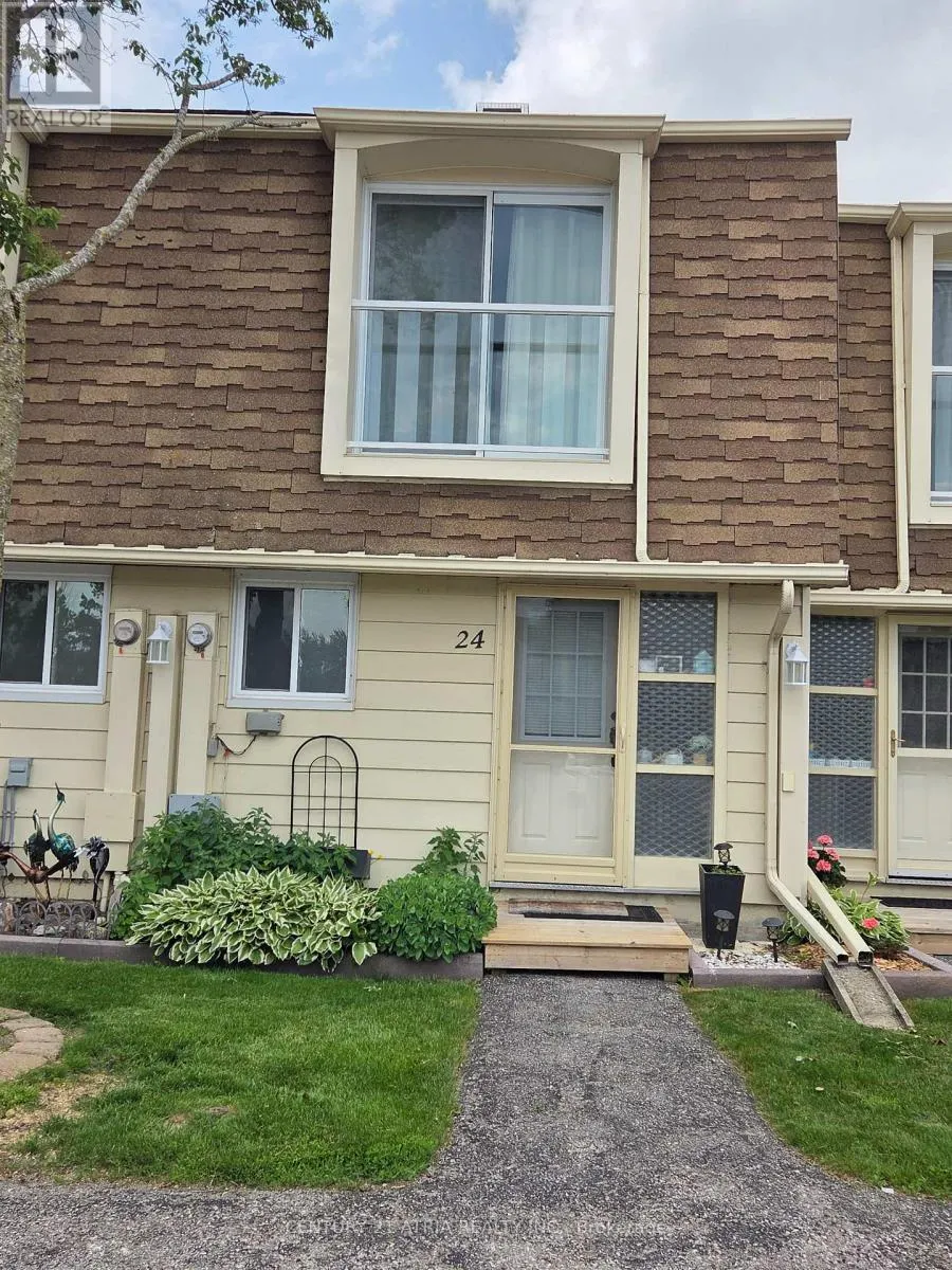 24 - 4 PARADISE BOULEVARD