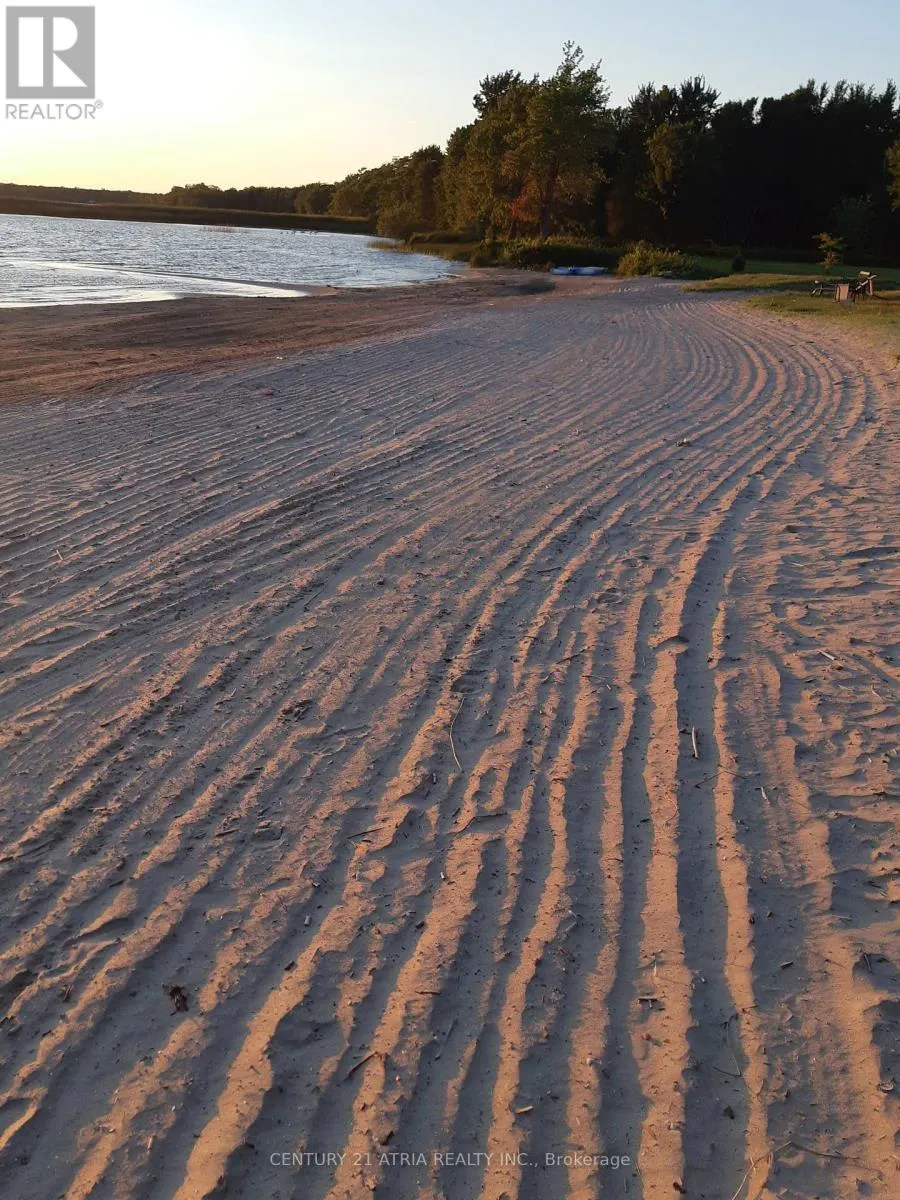 24 - 4 PARADISE BOULEVARD