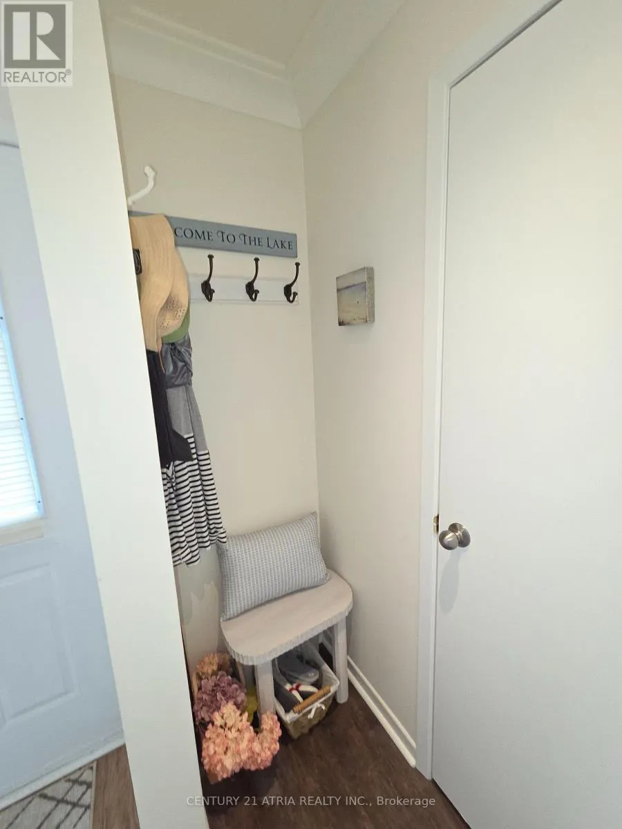 24 - 4 PARADISE BOULEVARD