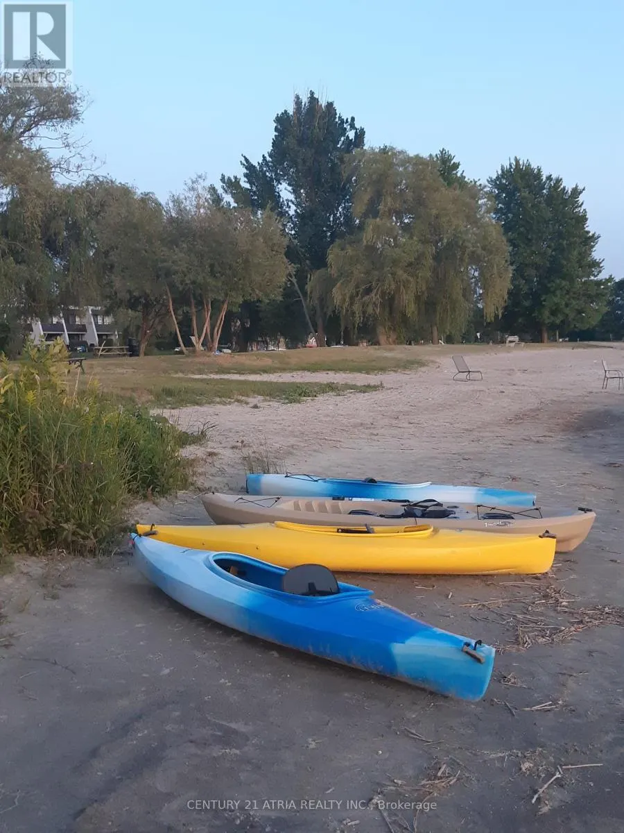 24 - 4 PARADISE BOULEVARD